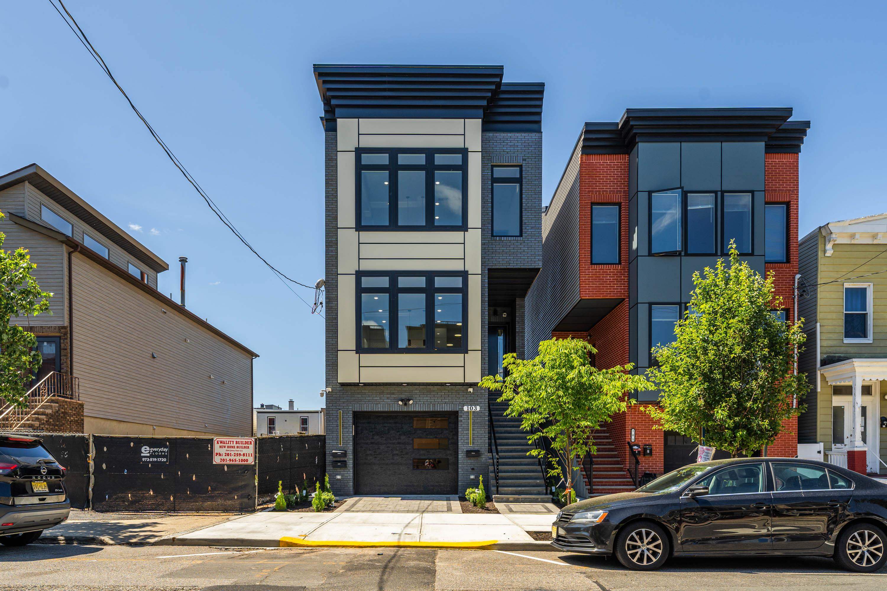 # 250010342 - For Rent in JERSEY CITY - Heights NJ
