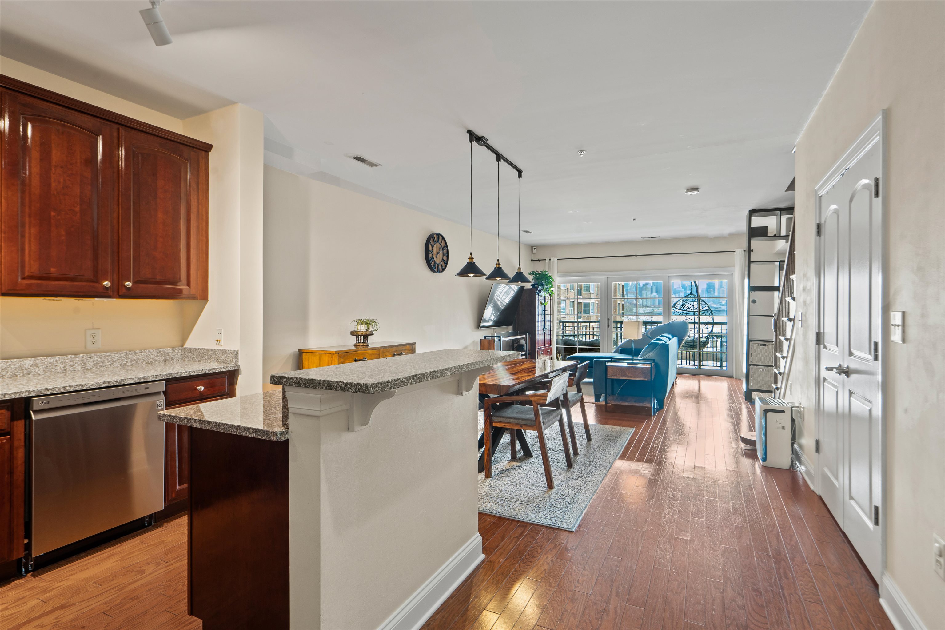 # 250010353 - For Rent in West New York NJ