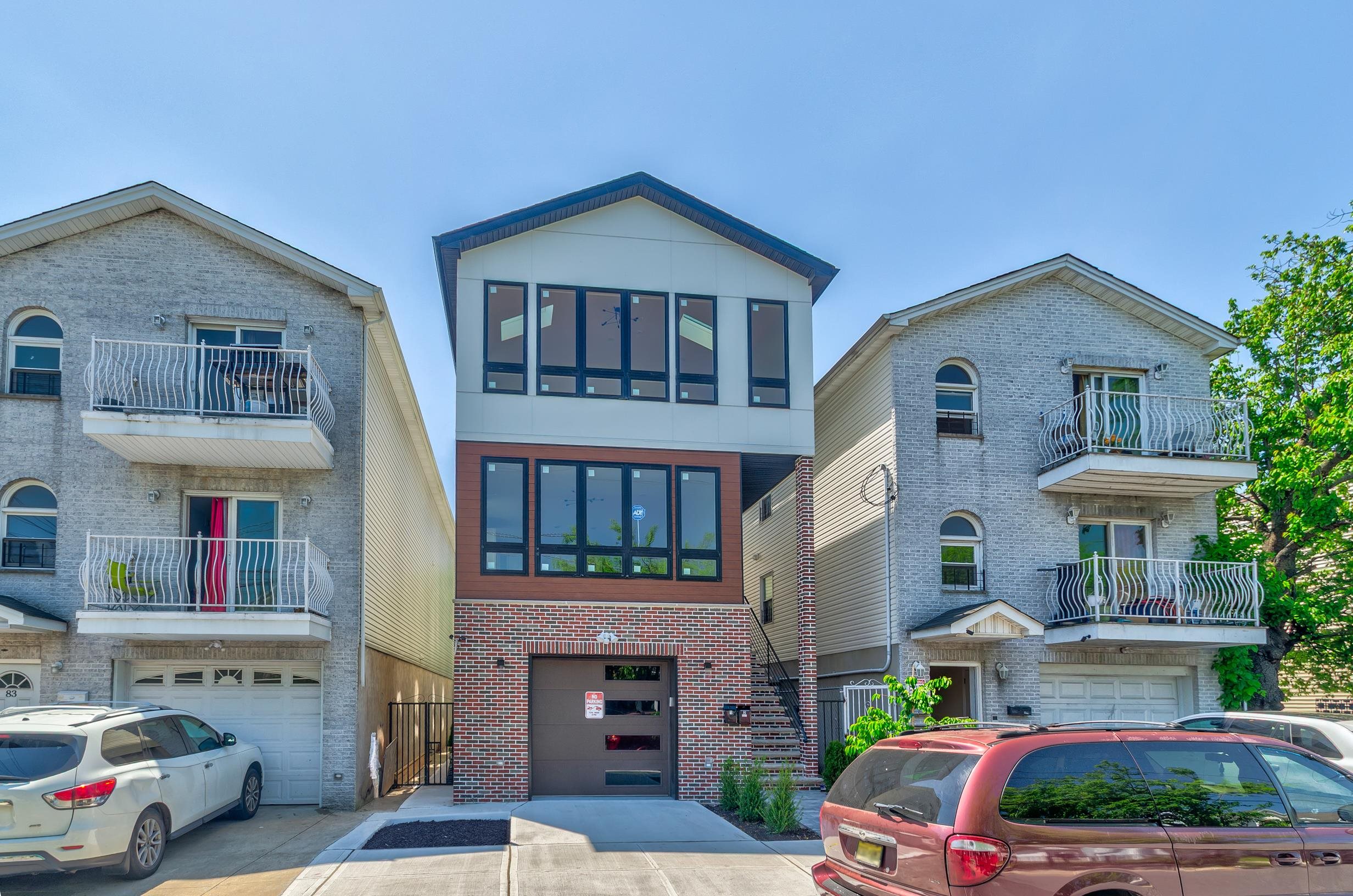 # 250010377 - For Rent in JERSEY CITY - Greenville NJ