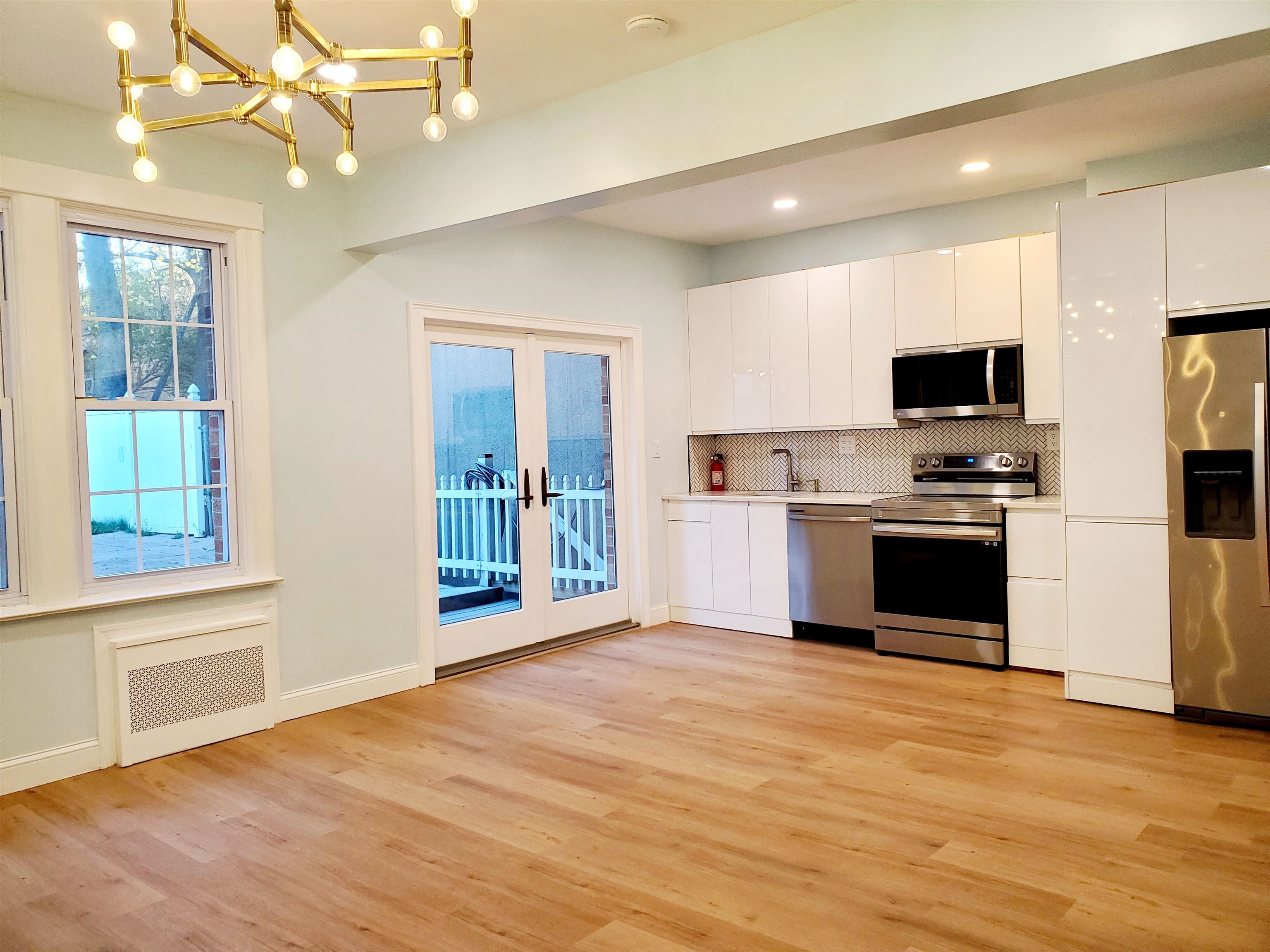 # 250010386 - For Rent in Guttenberg NJ