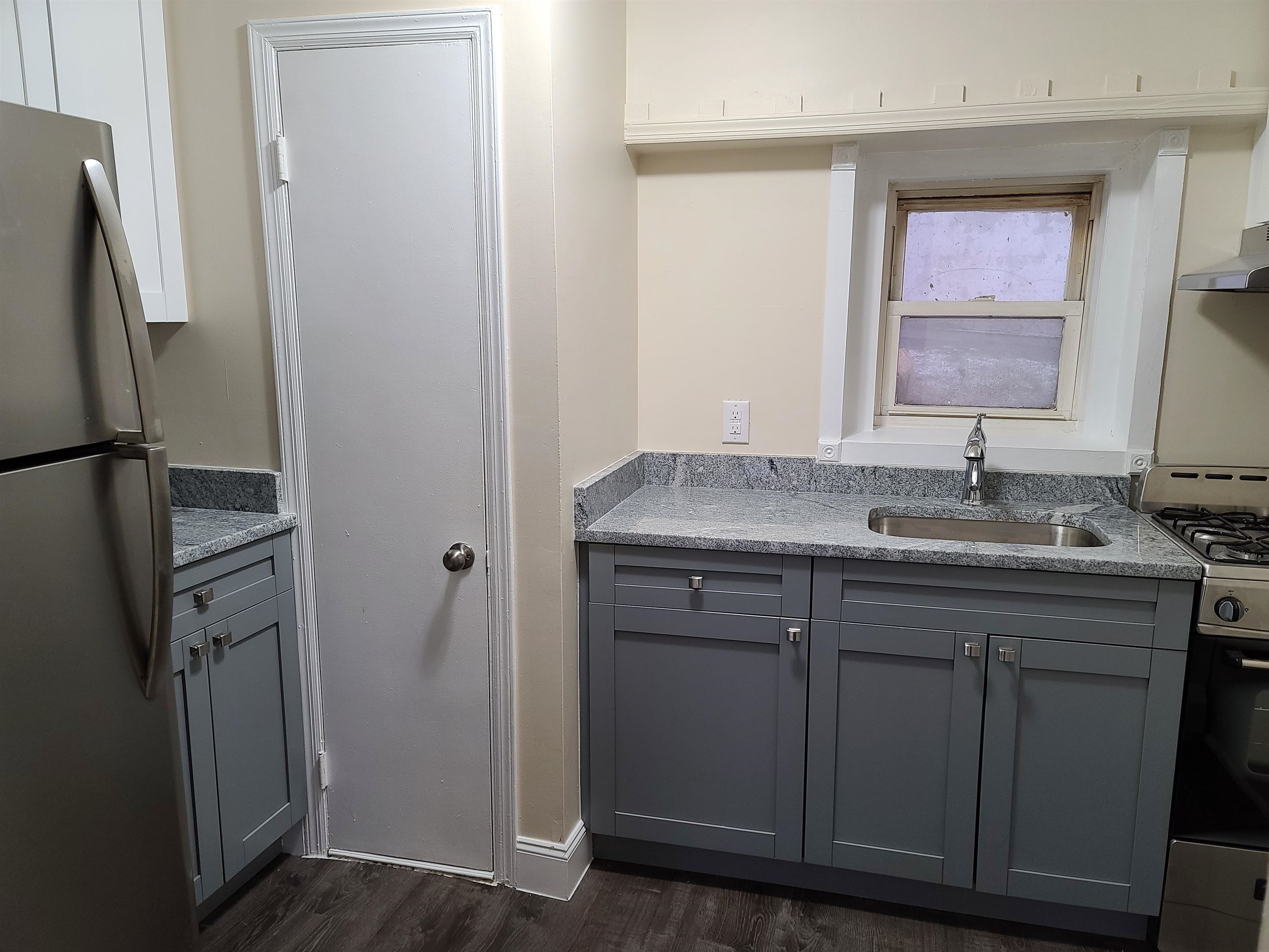 # 250010392 - For Rent in Lodi NJ