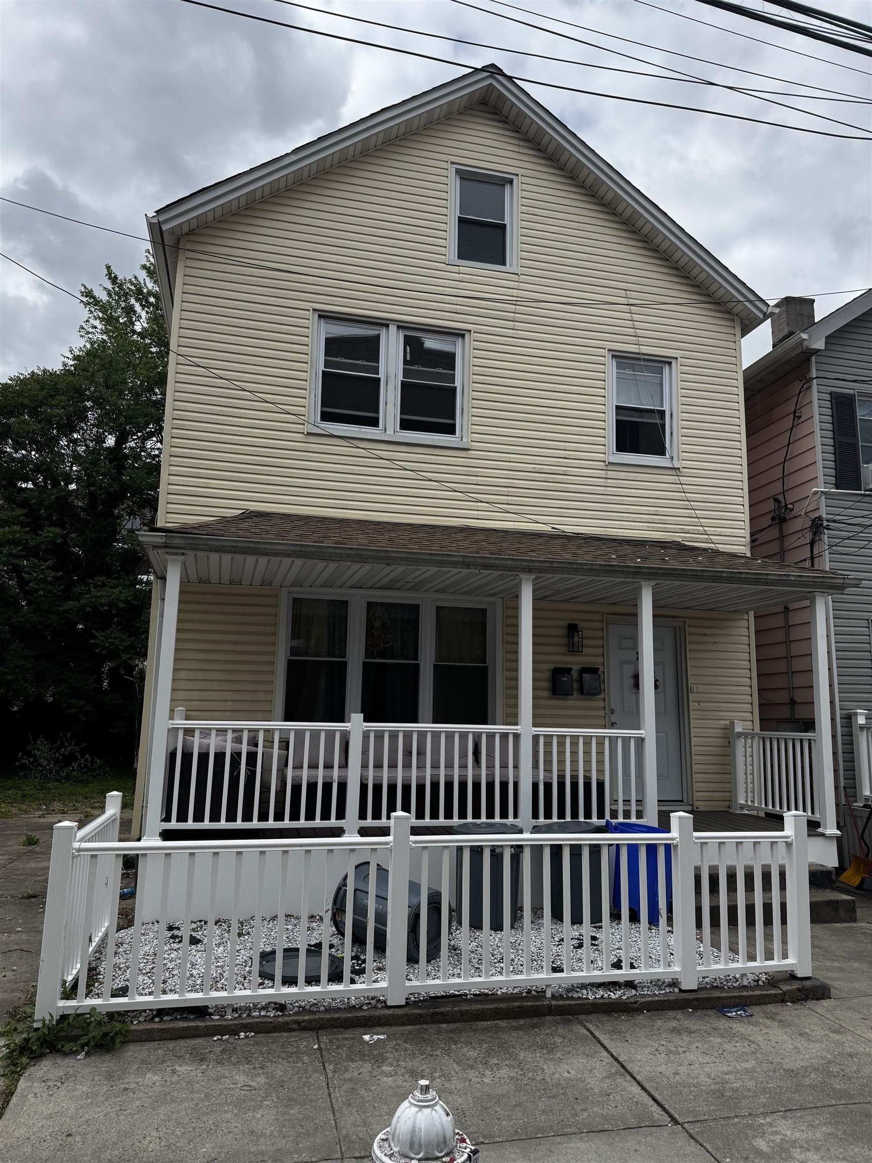 # 250010427 - For Rent in Bayonne NJ
