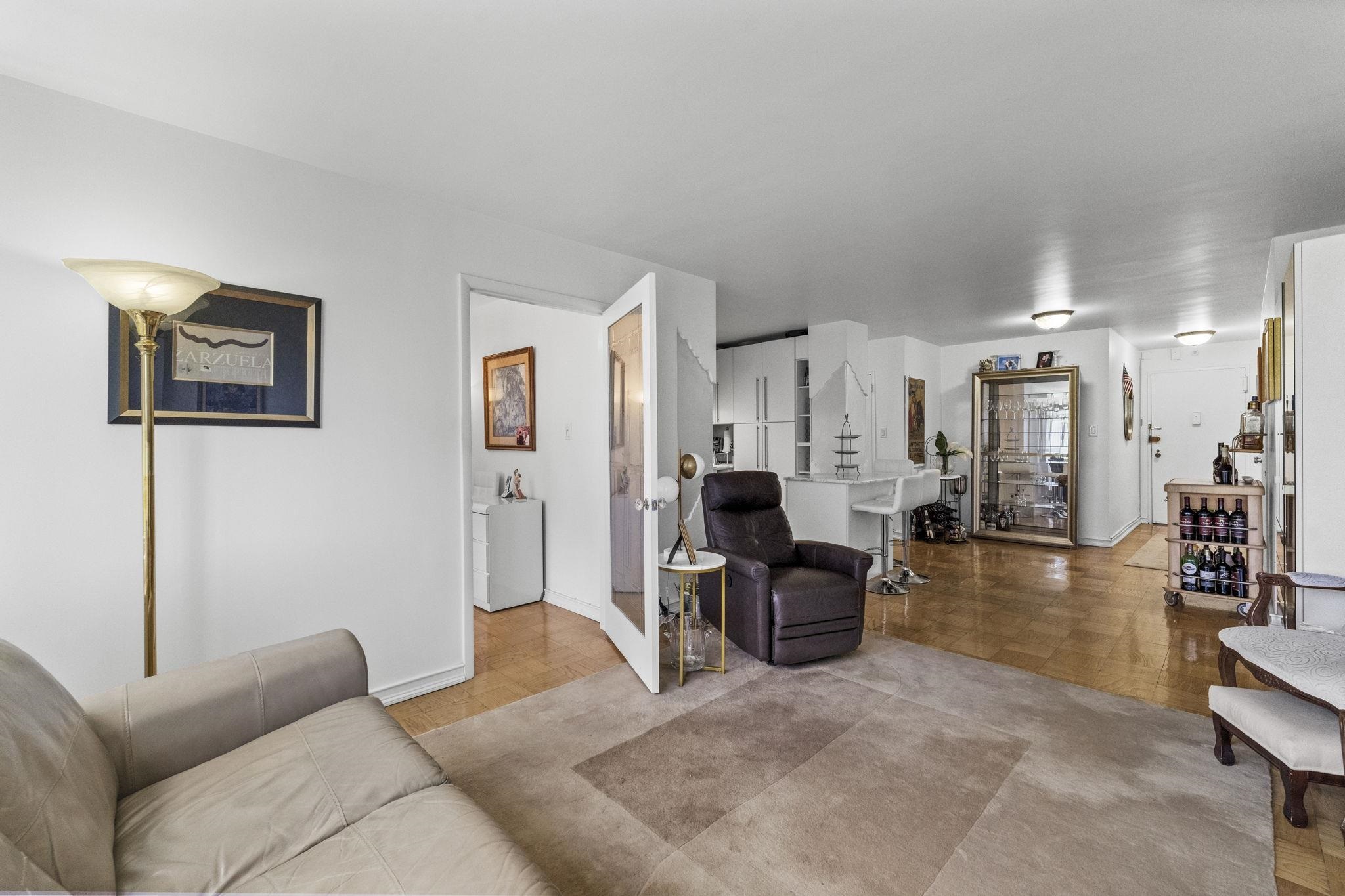 # 250010437 - For Rent in JERSEY CITY - Journal Square NJ