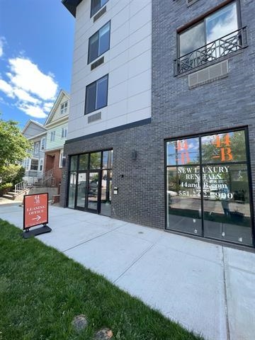 # 250010472 - For Rent in Bayonne NJ