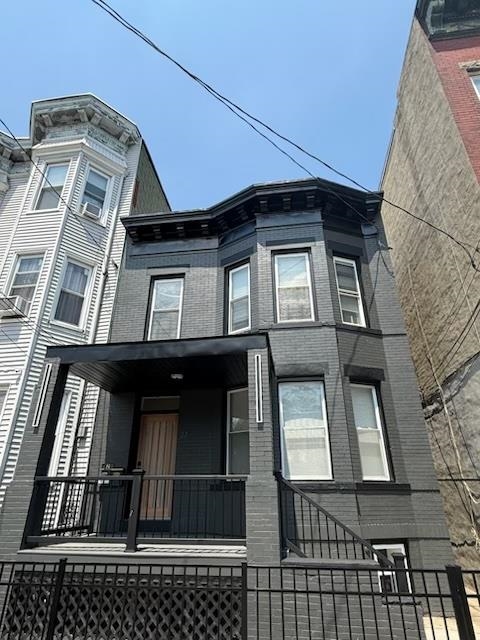 # 250010499 - For Rent in JERSEY CITY - Heights NJ