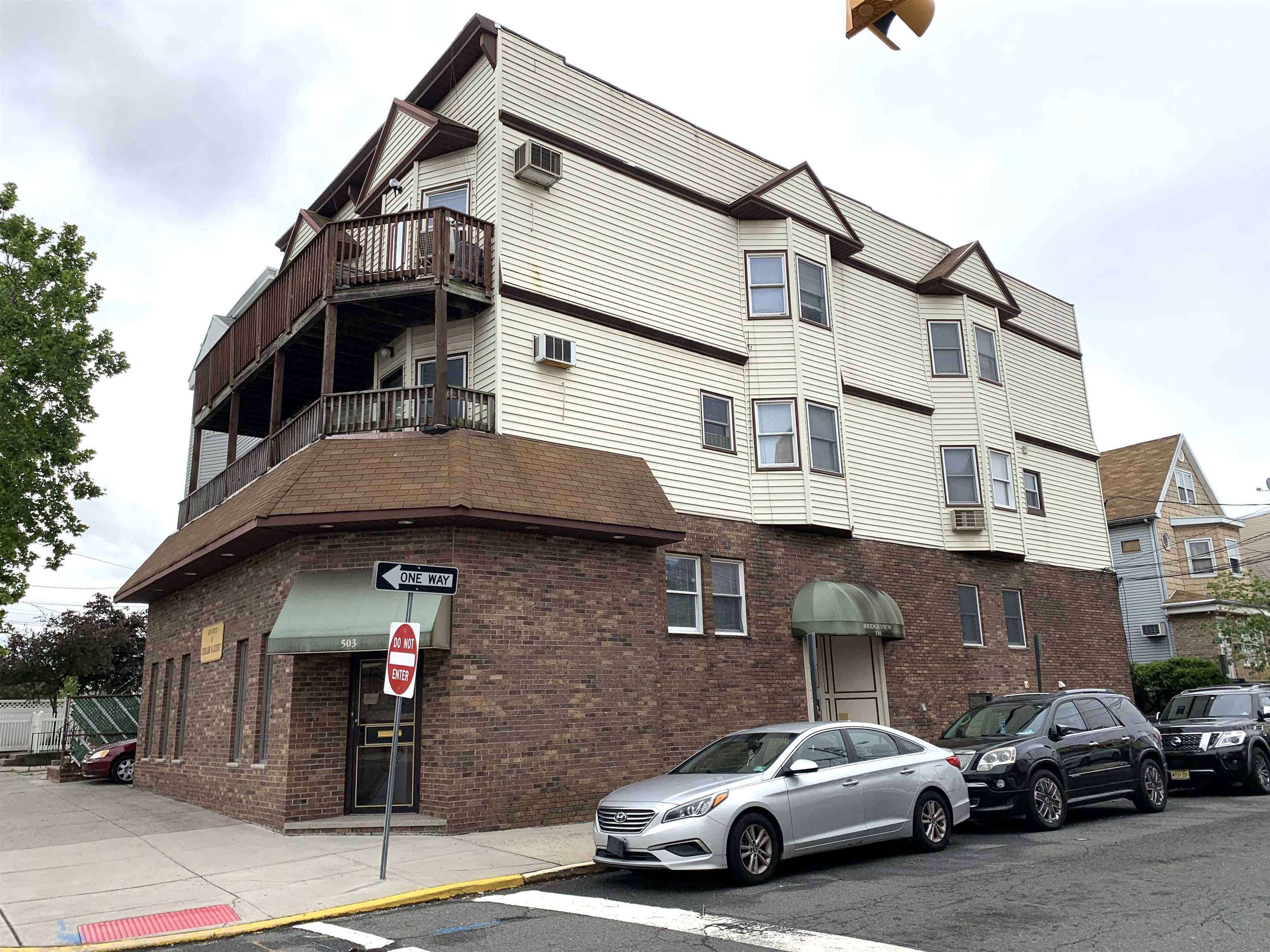 # 250010501 - For Rent in Bayonne NJ