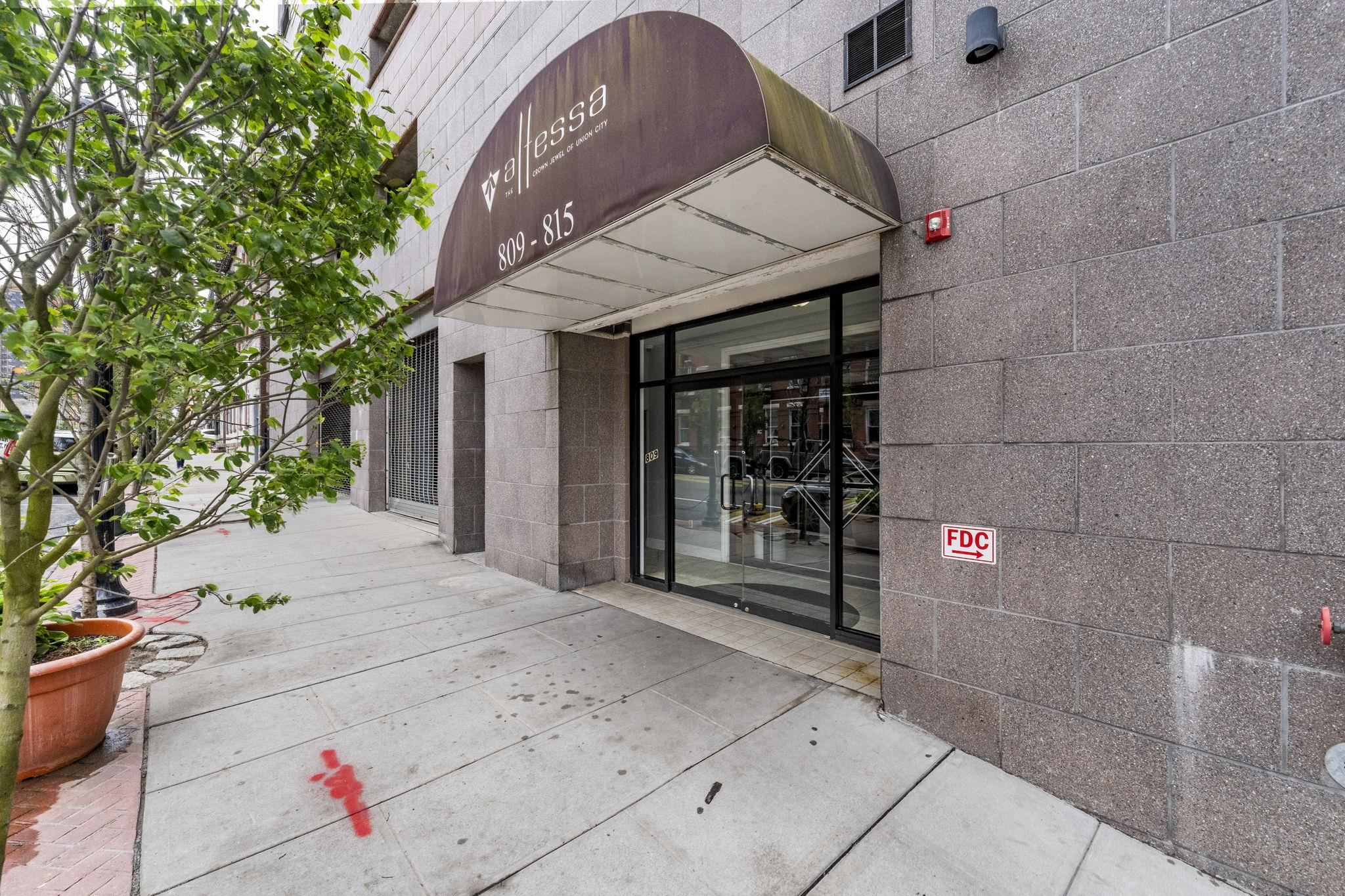 # 250010506 - For Rent in Union City NJ