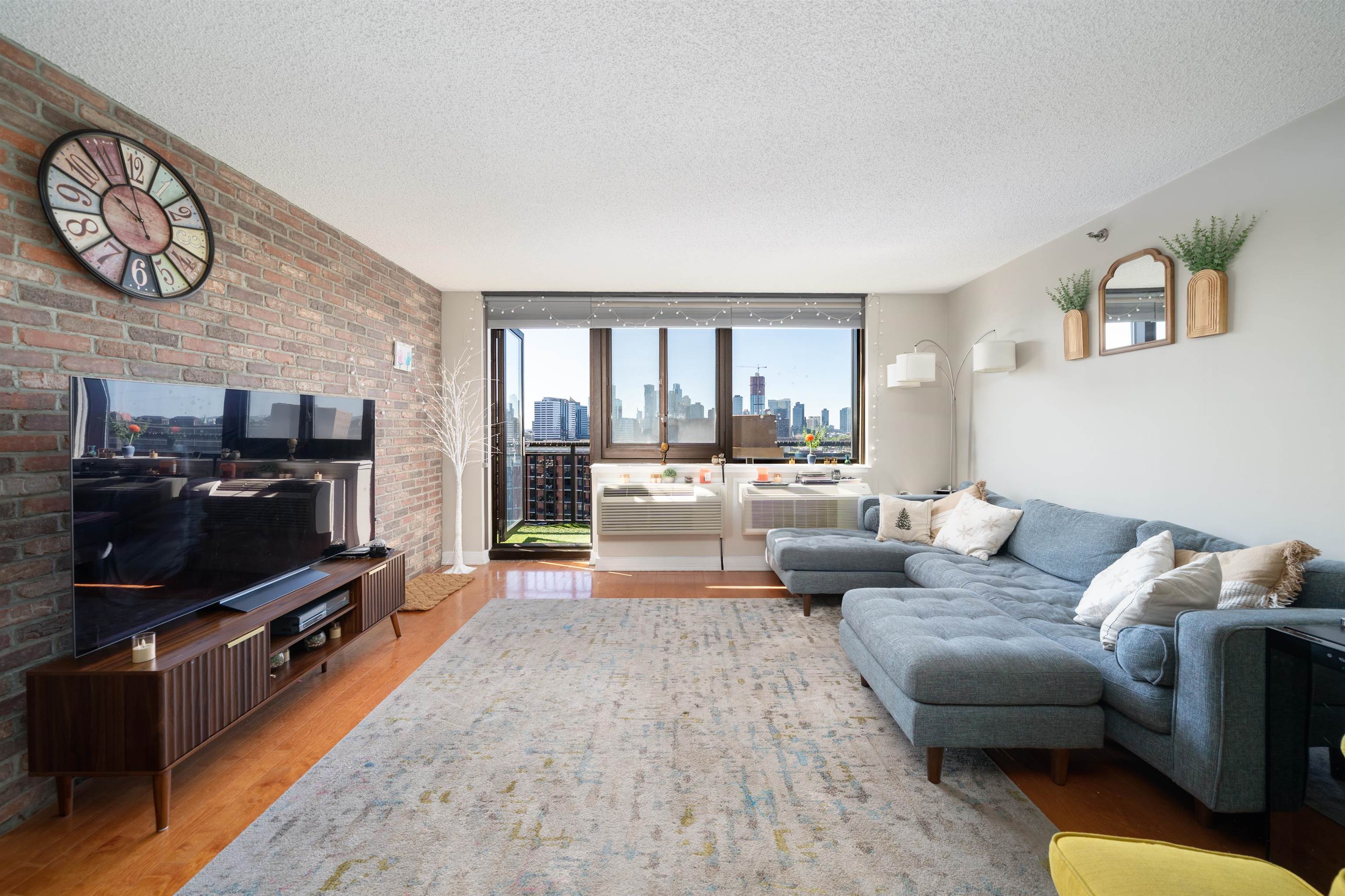 # 250010529 - For Rent in Hoboken NJ