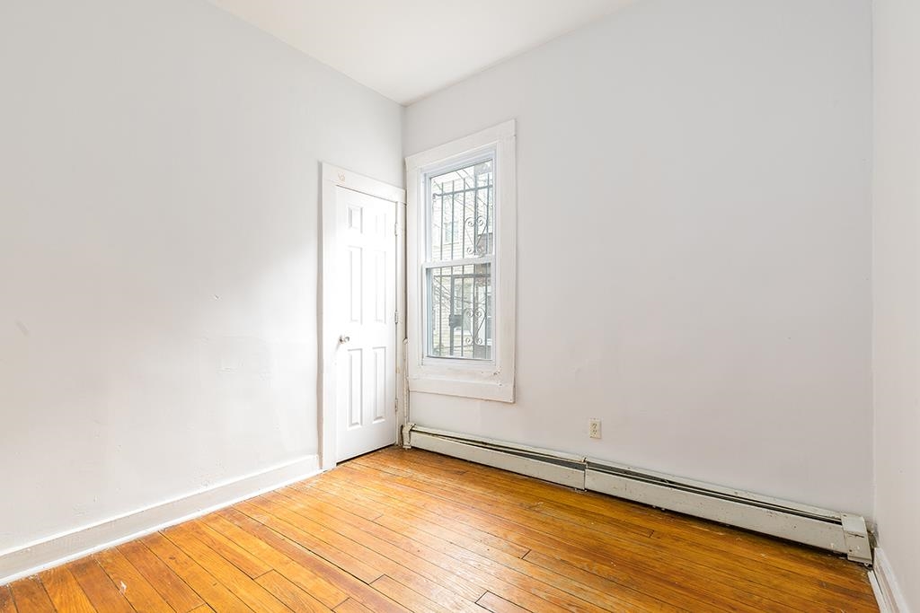 # 250010531 - For Rent in JERSEY CITY - Greenville NJ