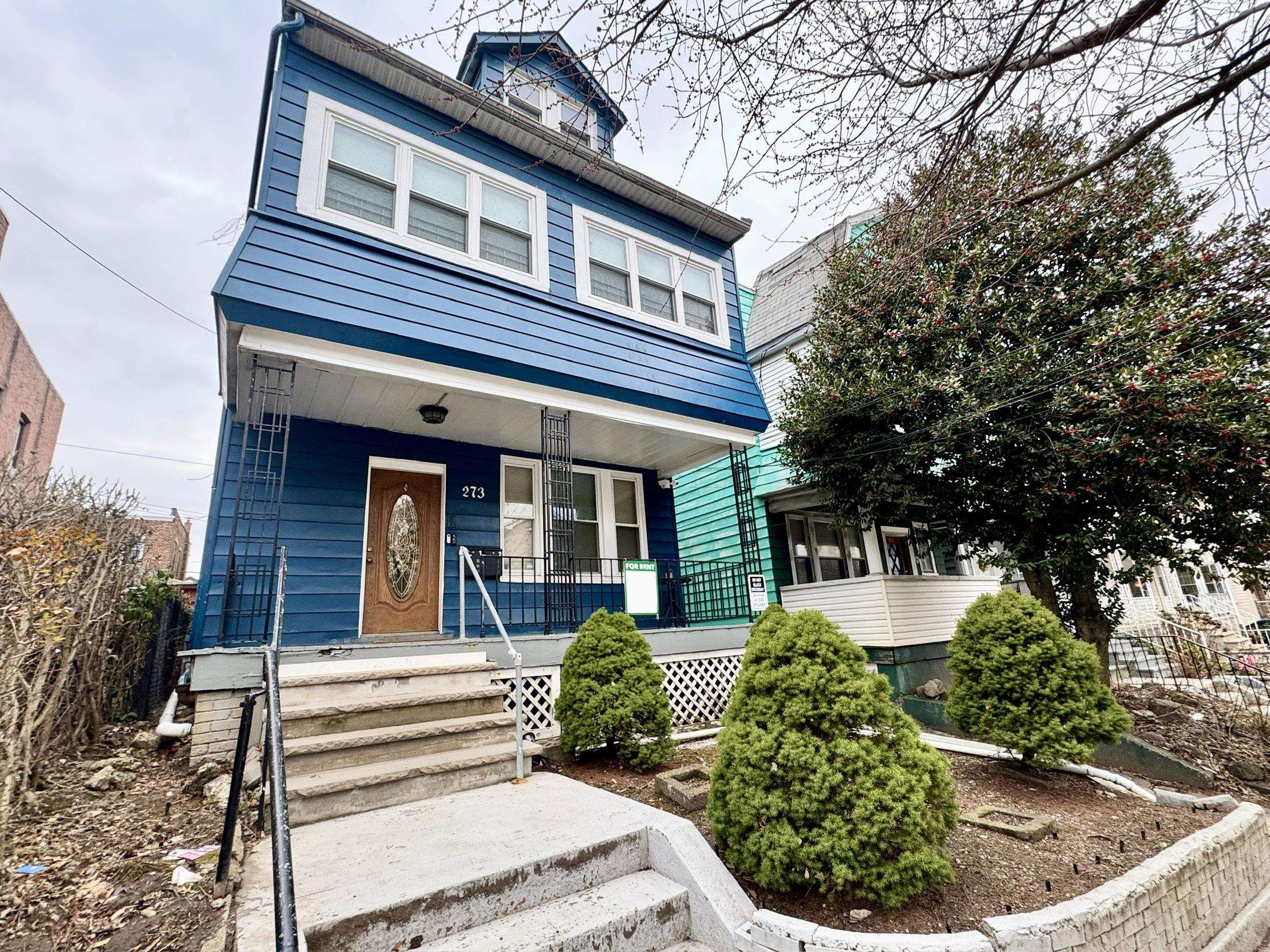 # 250010607 - For Rent in JERSEY CITY - West Bergen NJ