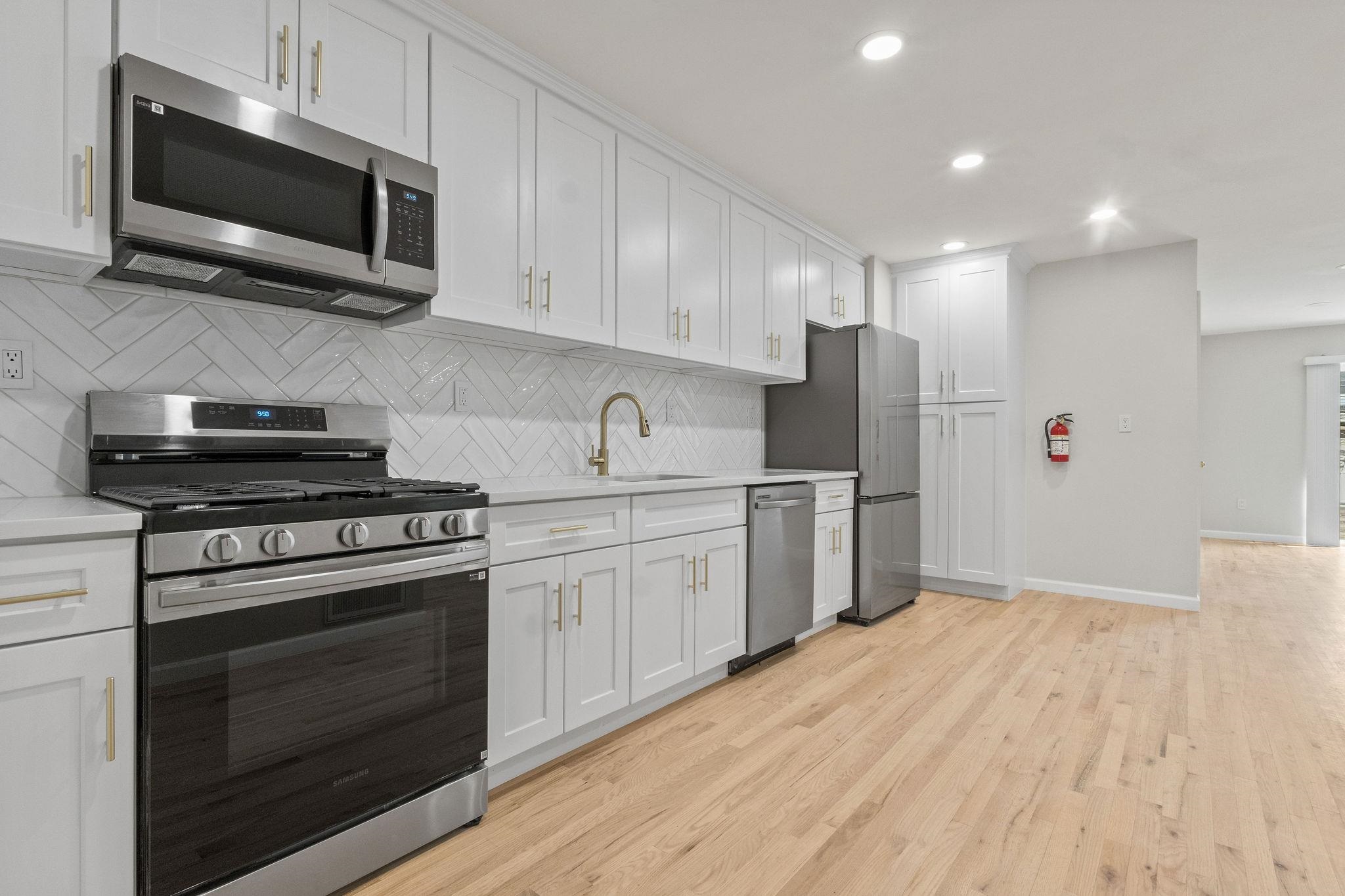 # 250010634 - For Rent in JERSEY CITY - Journal Square NJ