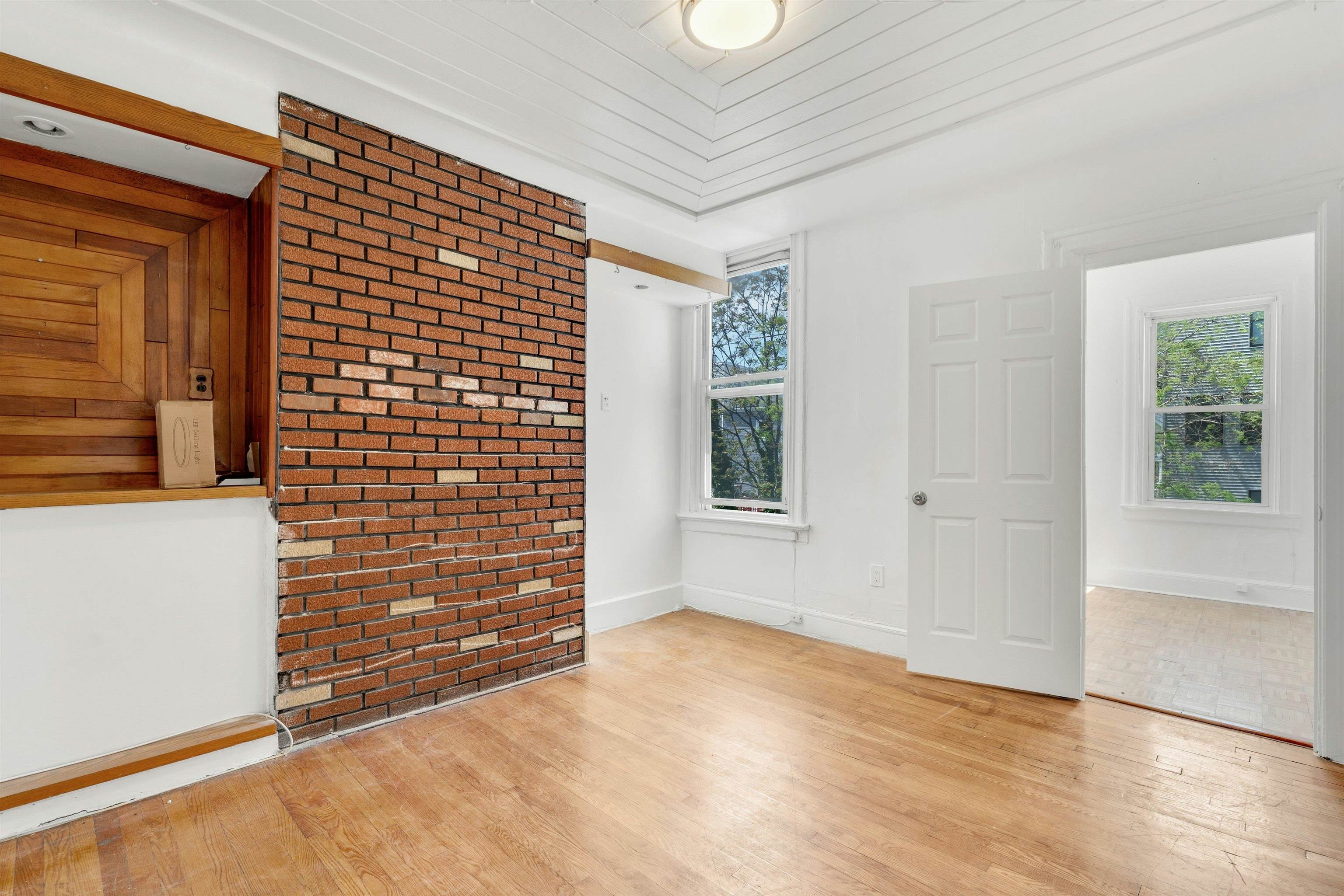 # 250010656 - For Rent in JERSEY CITY - Heights NJ