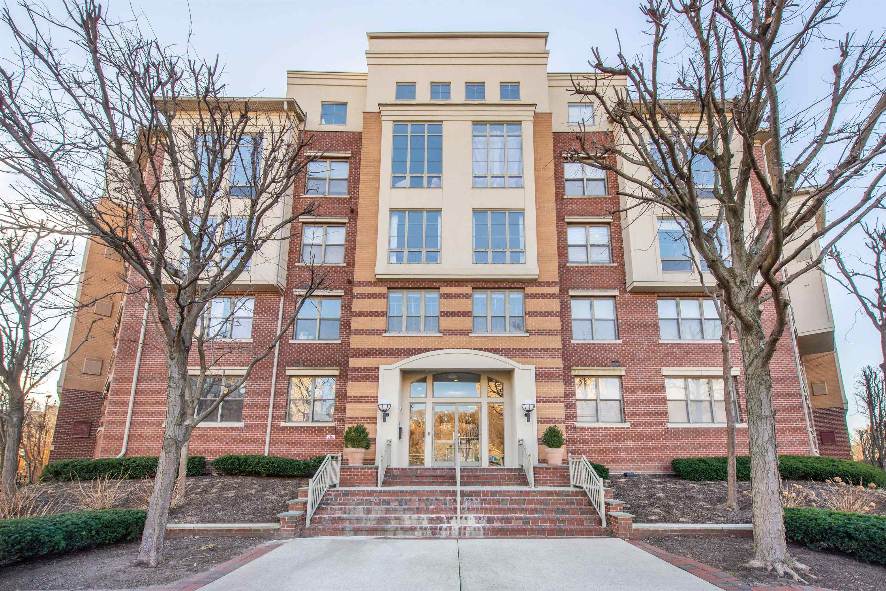 # 250010658 - For Rent in West New York NJ