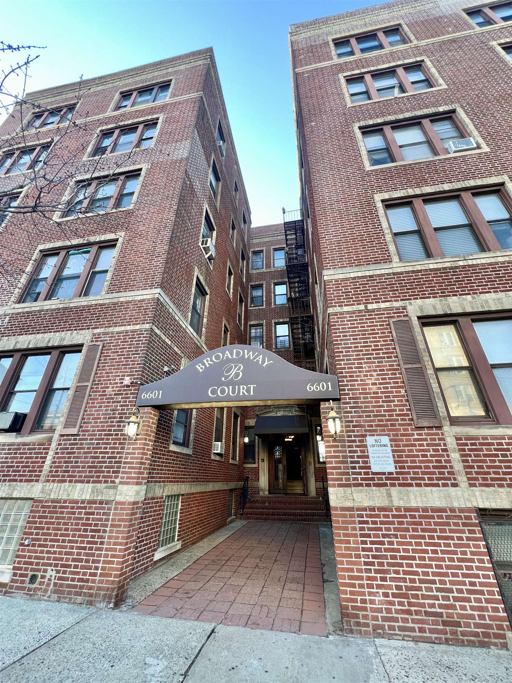 # 250010699 - For Rent in West New York NJ
