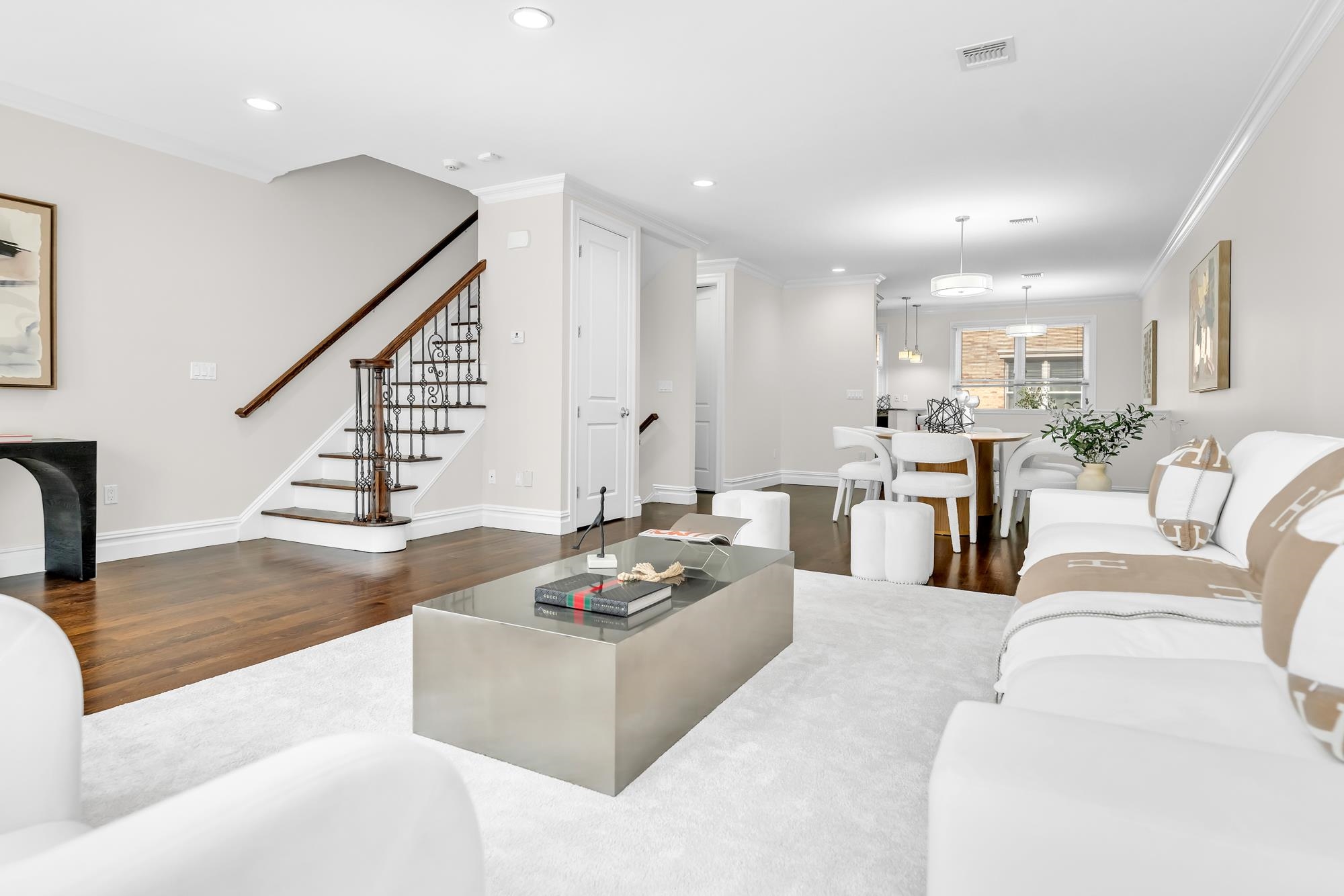 # 250010701 - For Rent in Fort Lee NJ