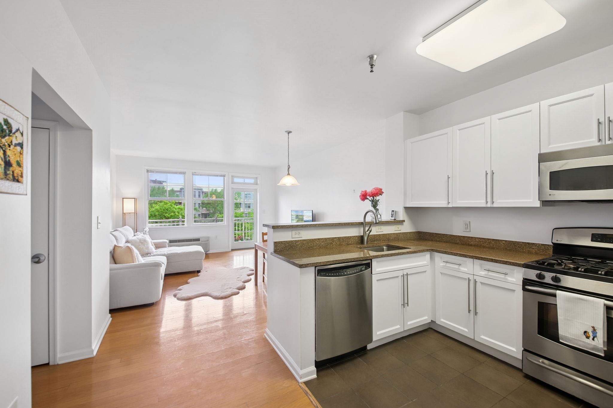 # 250010727 - For Rent in JERSEY CITY - Greenville NJ