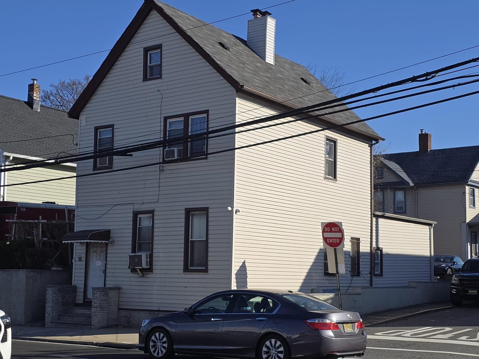 # 250010730 - For Rent in North Bergen NJ