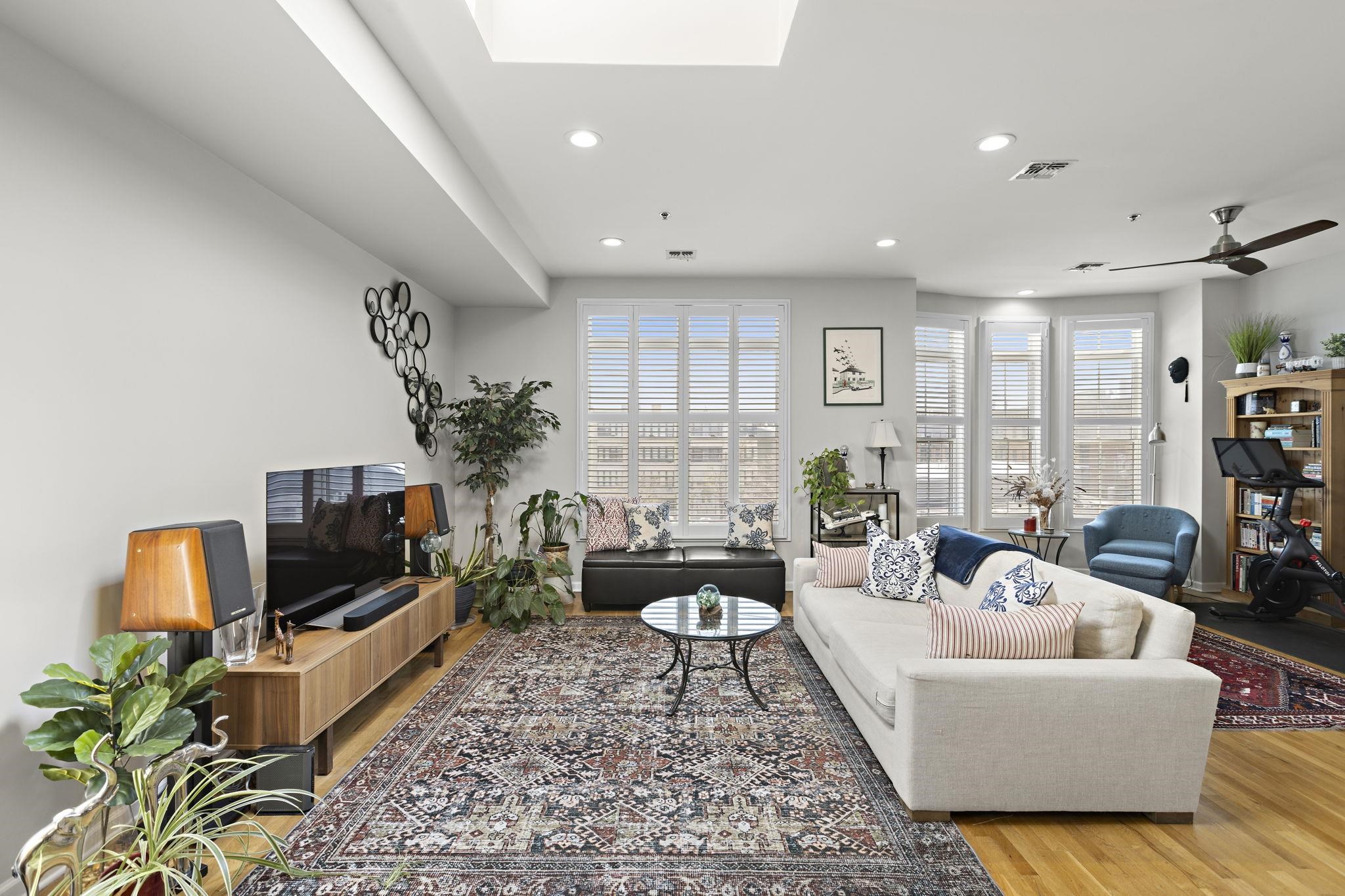 # 250010733 - For Rent in Hoboken NJ