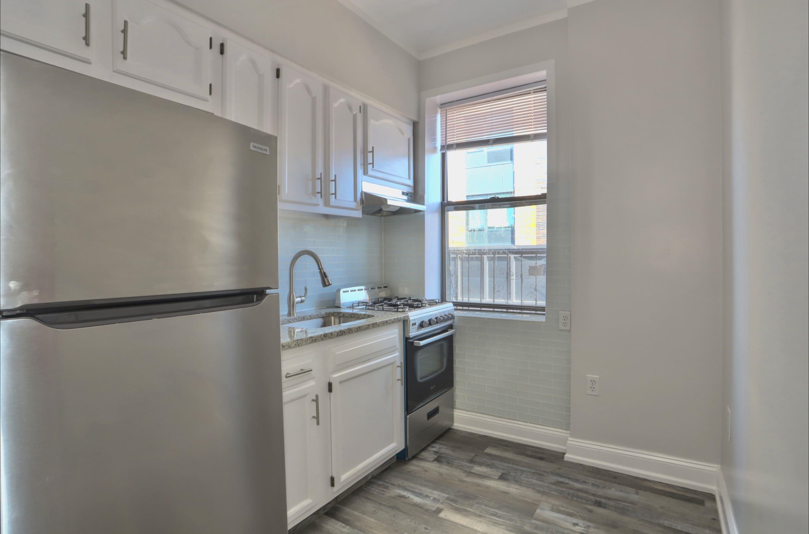 # 250010776 - For Rent in West New York NJ