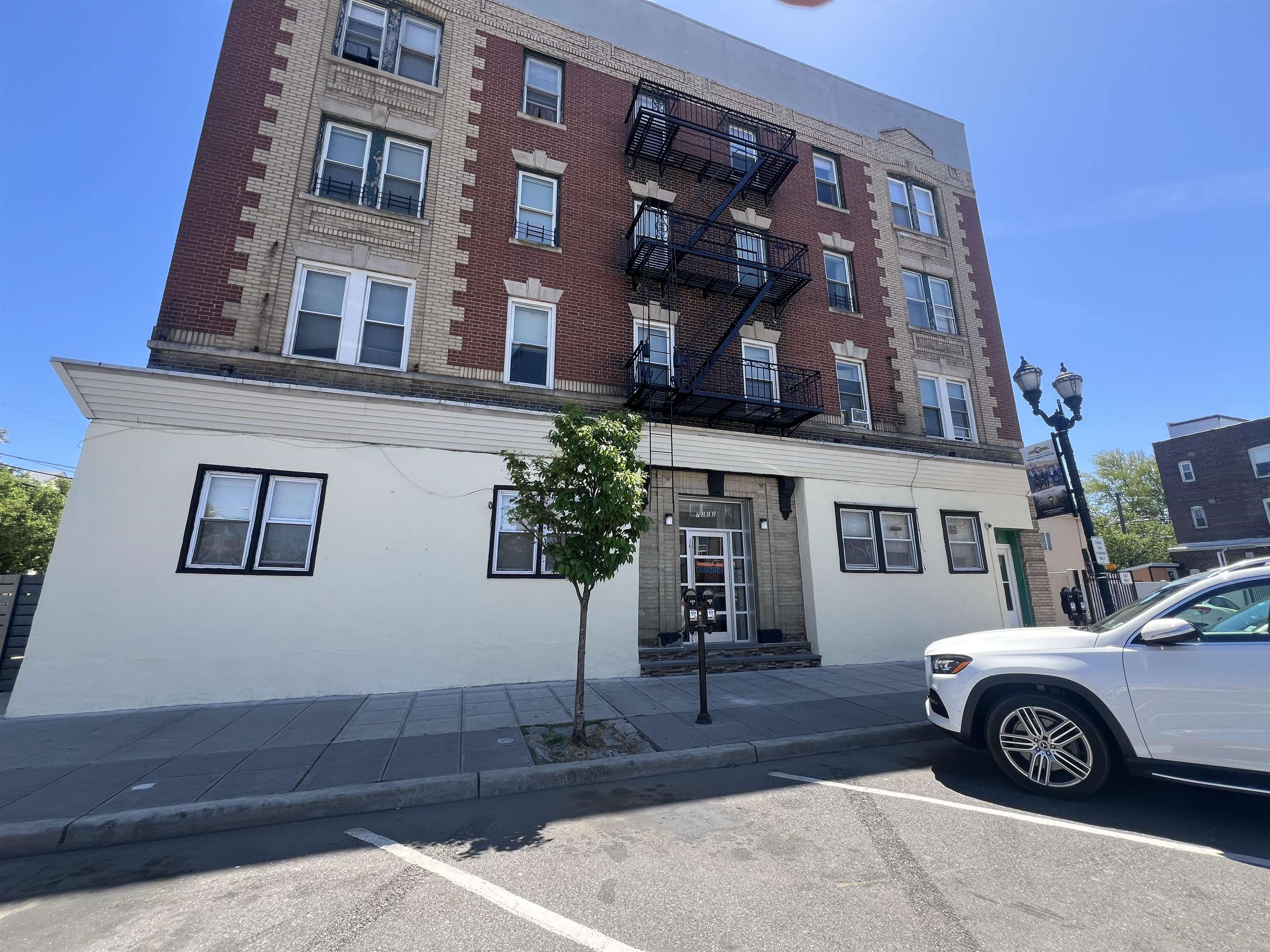 # 250010789 - For Rent in North Bergen NJ