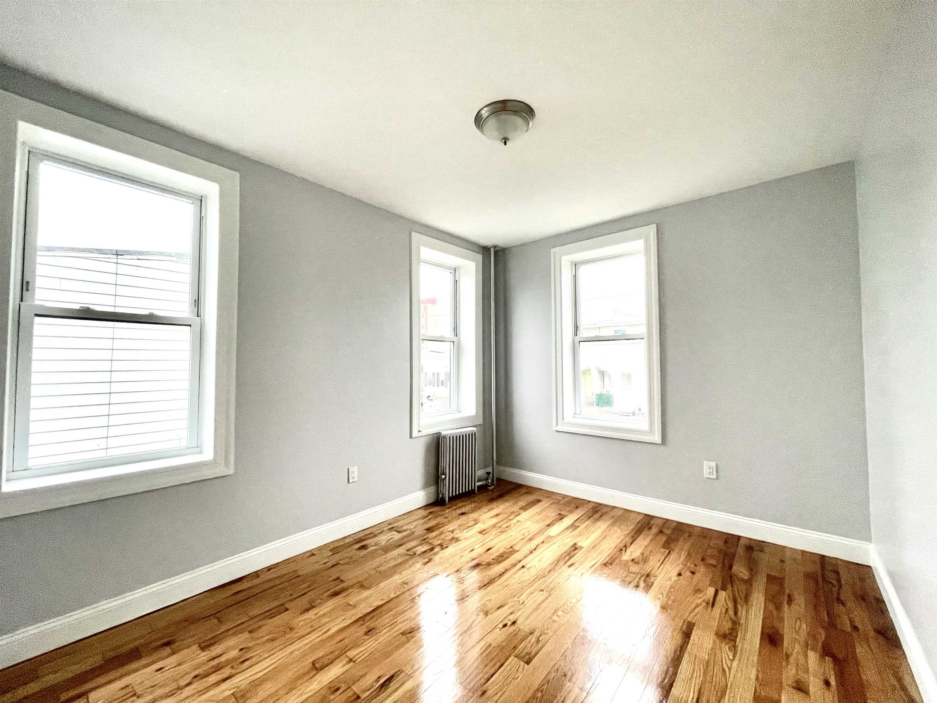 # 250010796 - For Rent in Union City NJ