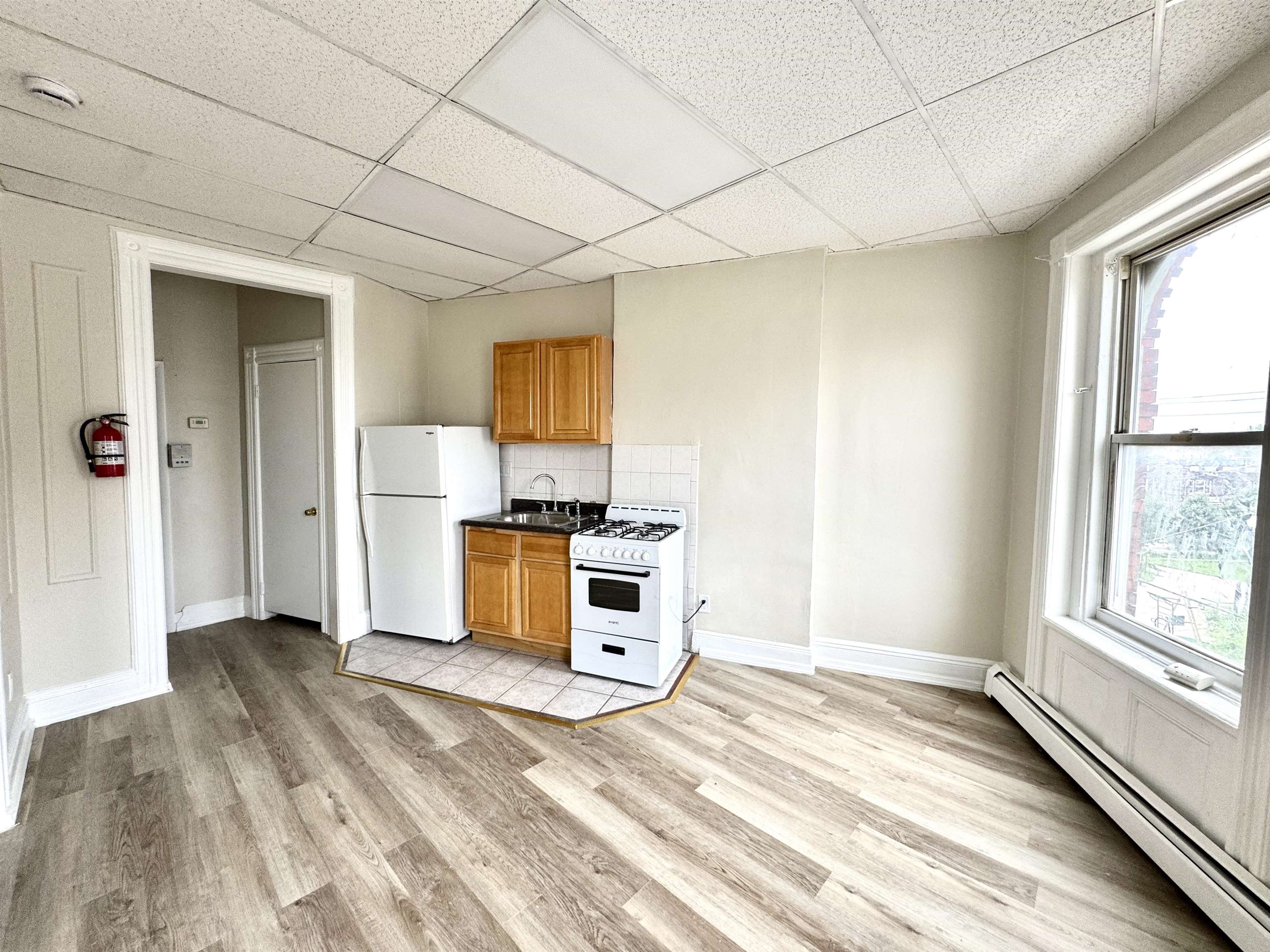 # 250010801 - For Rent in JERSEY CITY - Greenville NJ
