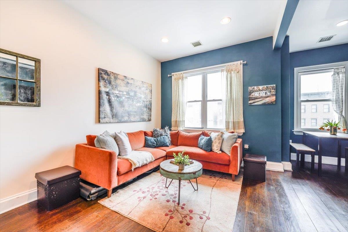 # 250010807 - For Rent in JERSEY CITY - Downtown NJ