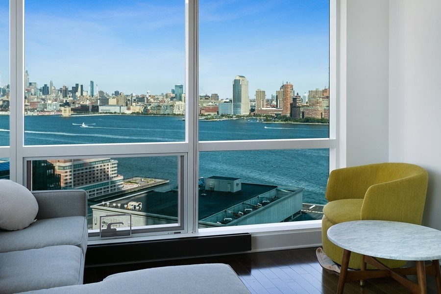 # 250010843 - For Rent in JERSEY CITY - Downtown NJ