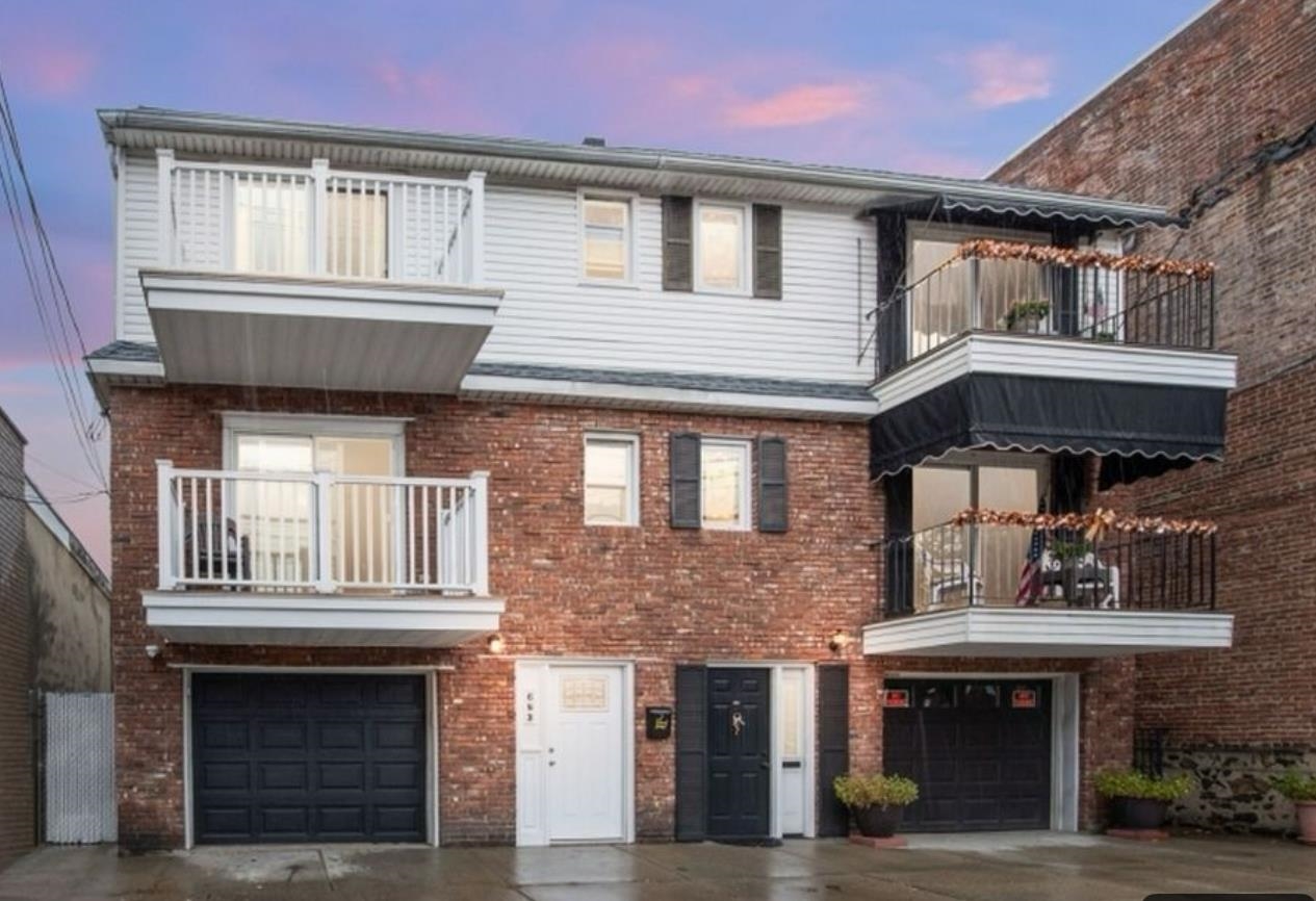# 250010865 - For Rent in Bayonne NJ