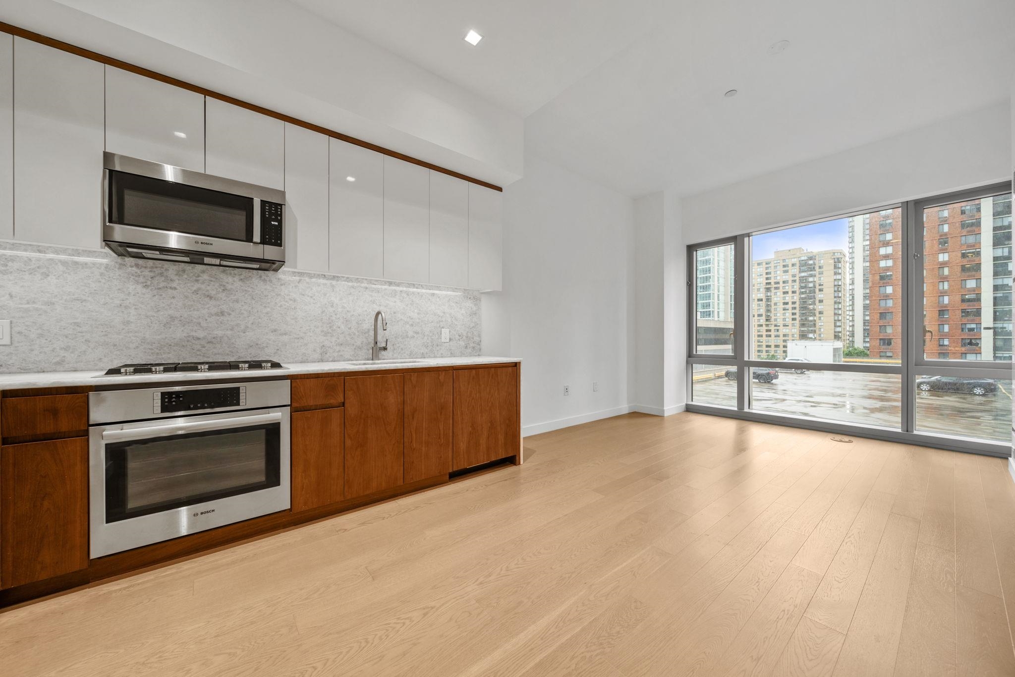 # 250010888 - For Rent in JERSEY CITY - Downtown NJ