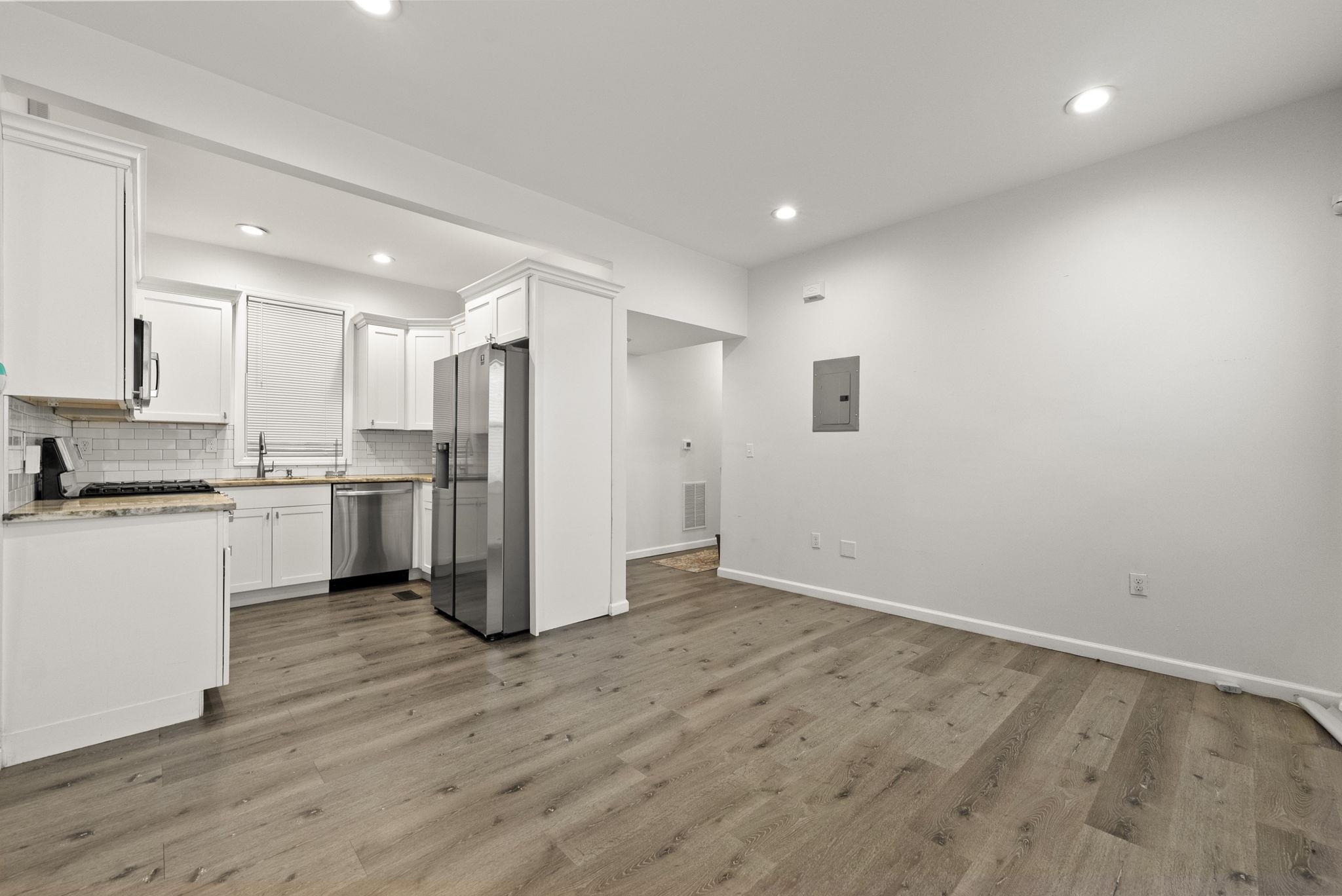 # 250010905 - For Rent in JERSEY CITY - Greenville NJ