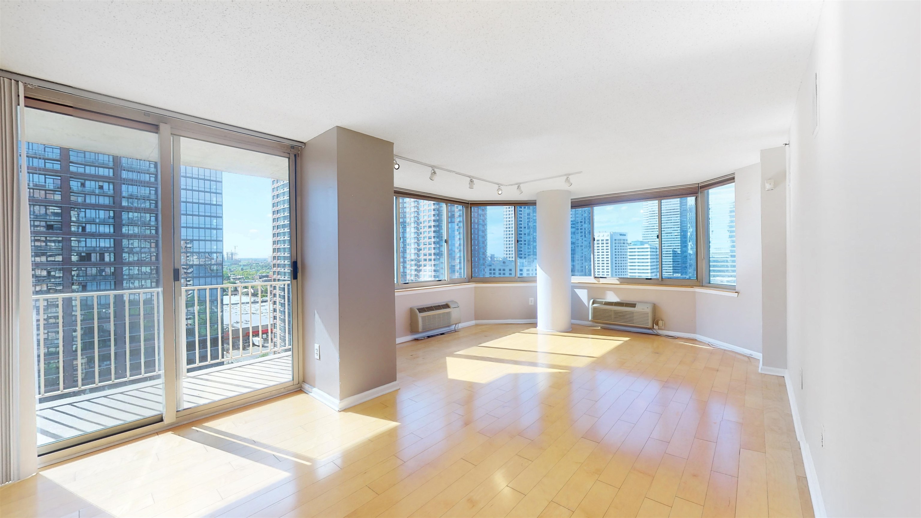 # 250010928 - For Rent in JERSEY CITY - Downtown NJ