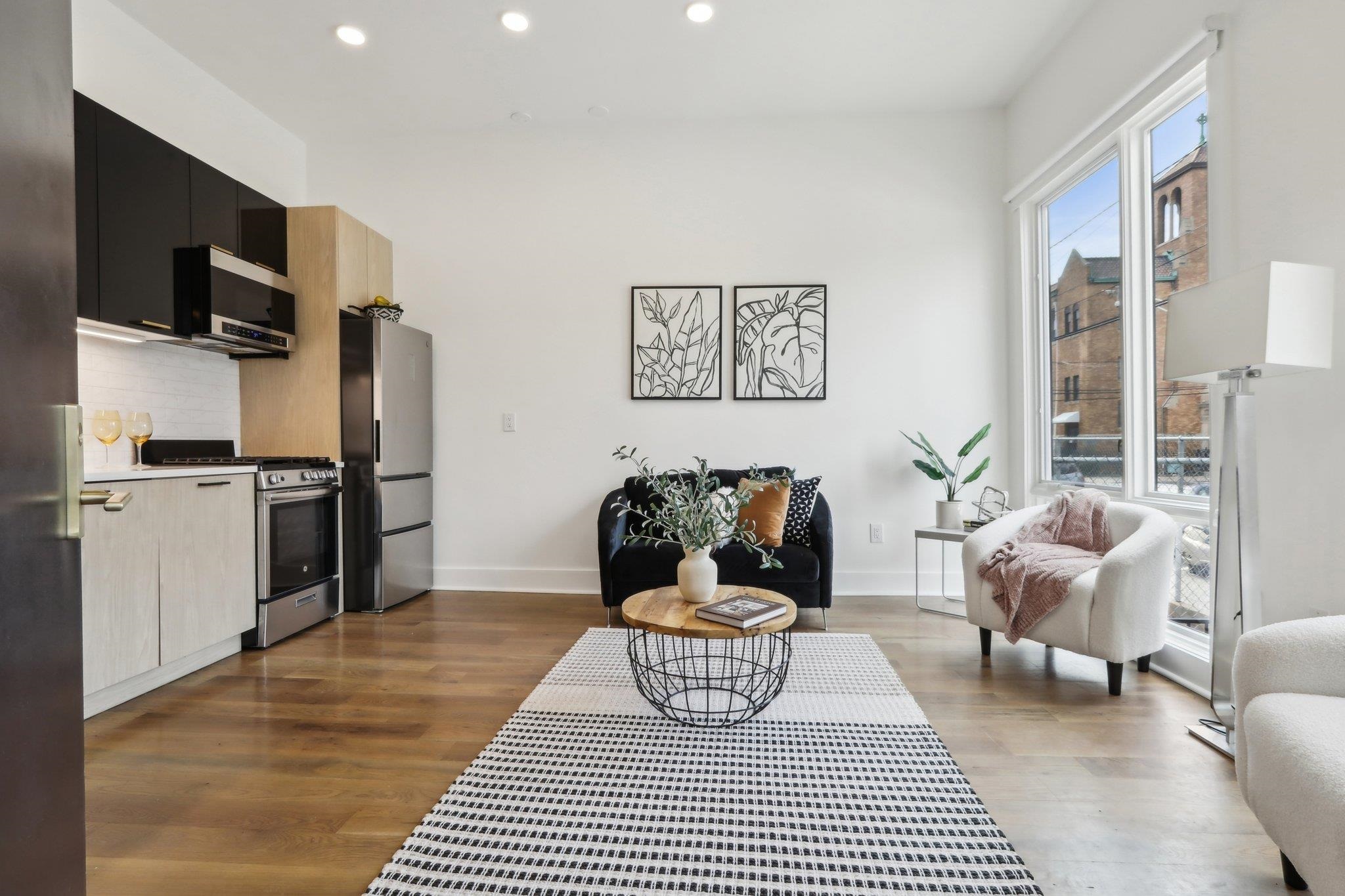 # 250010947 - For Rent in JERSEY CITY - Bergen-Lafayett NJ