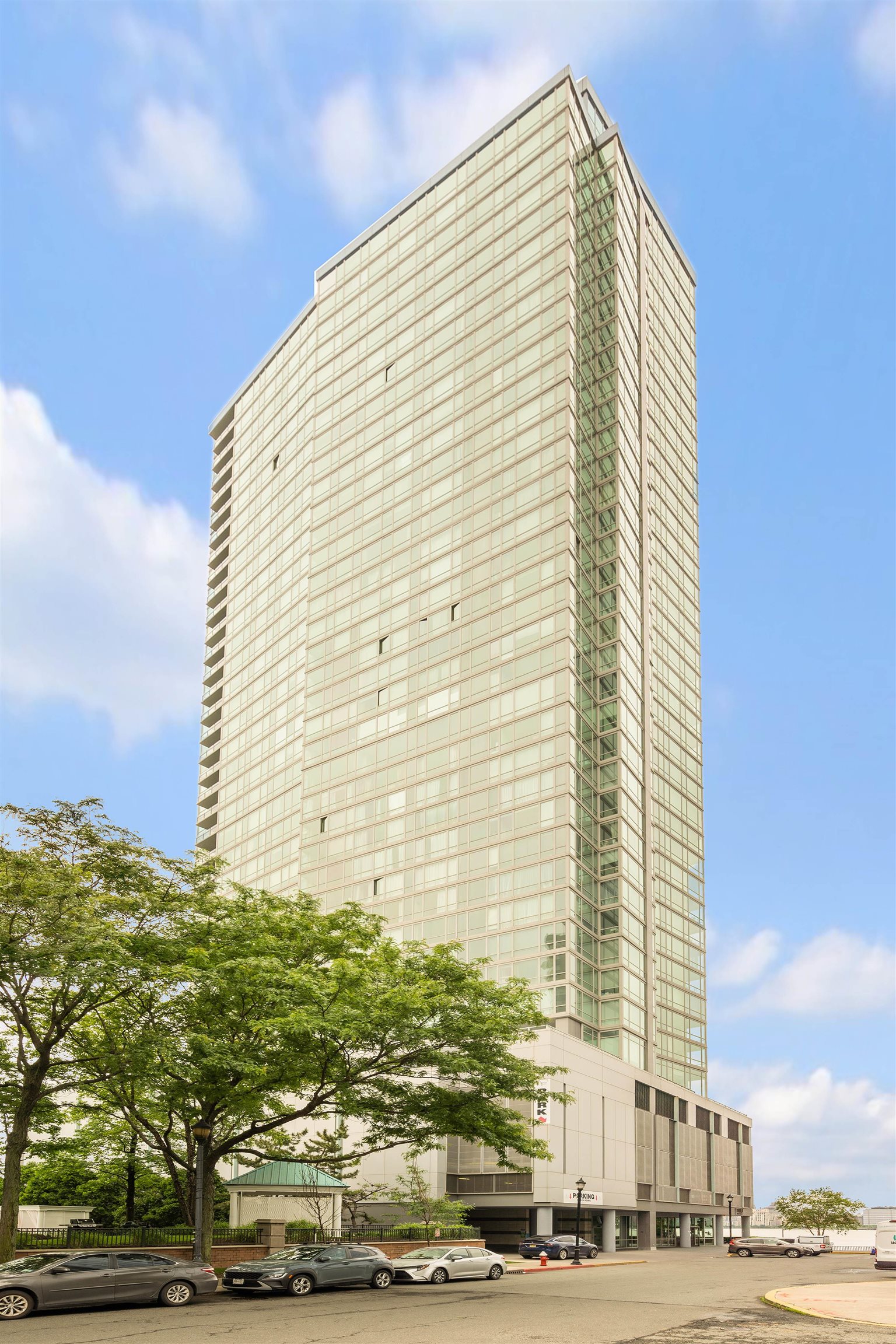 # 250010951 - For Rent in JERSEY CITY - Downtown NJ