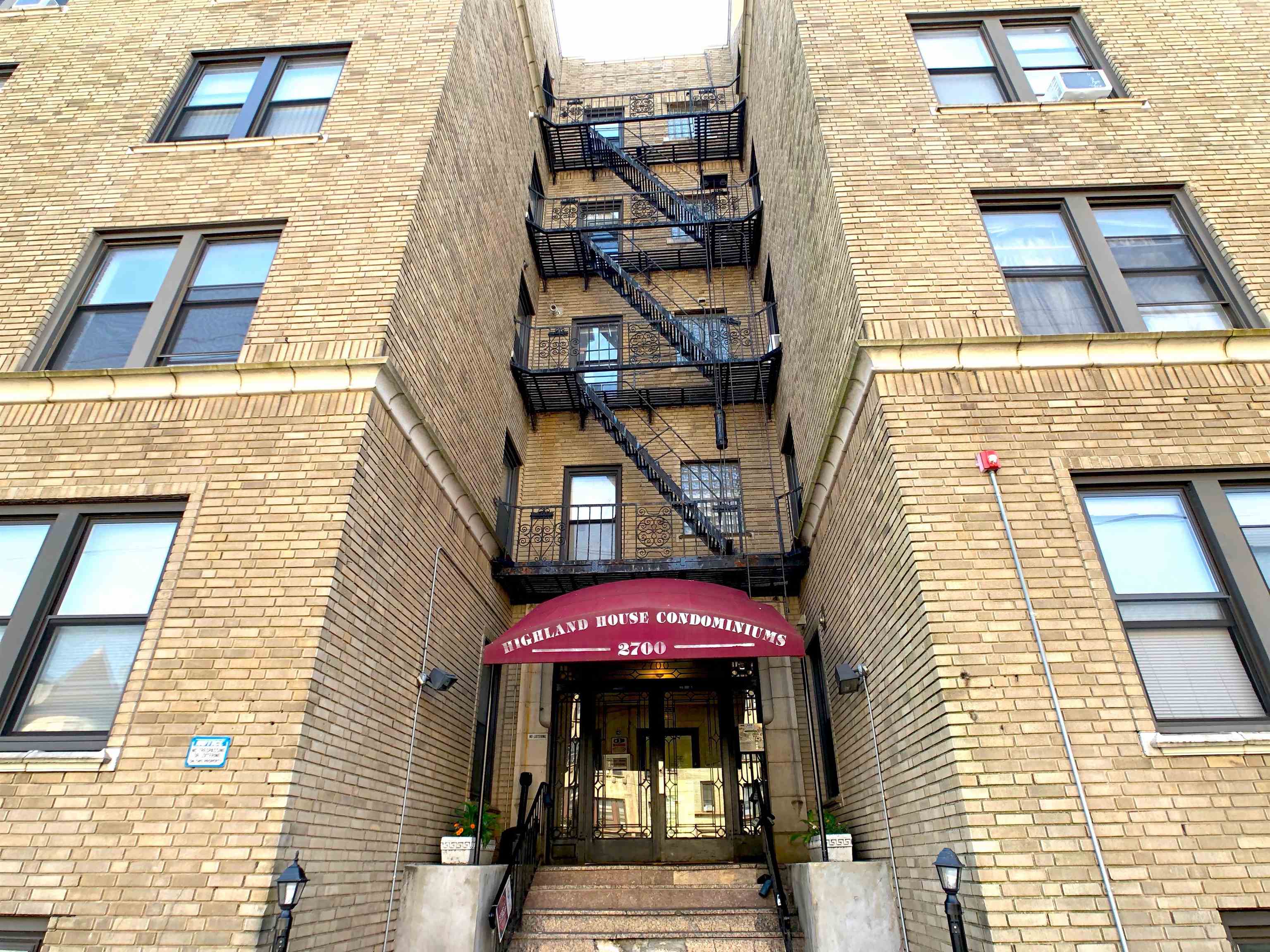 # 250010961 - For Rent in JERSEY CITY - Journal Square NJ