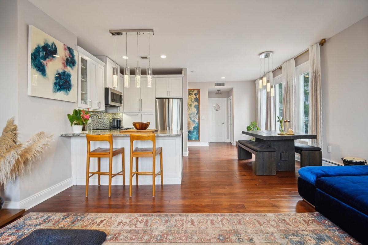 # 250010994 - For Rent in JERSEY CITY - Greenville NJ
