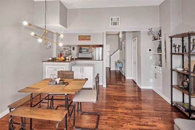 # 250010999 - For Rent in JERSEY CITY - Downtown NJ
