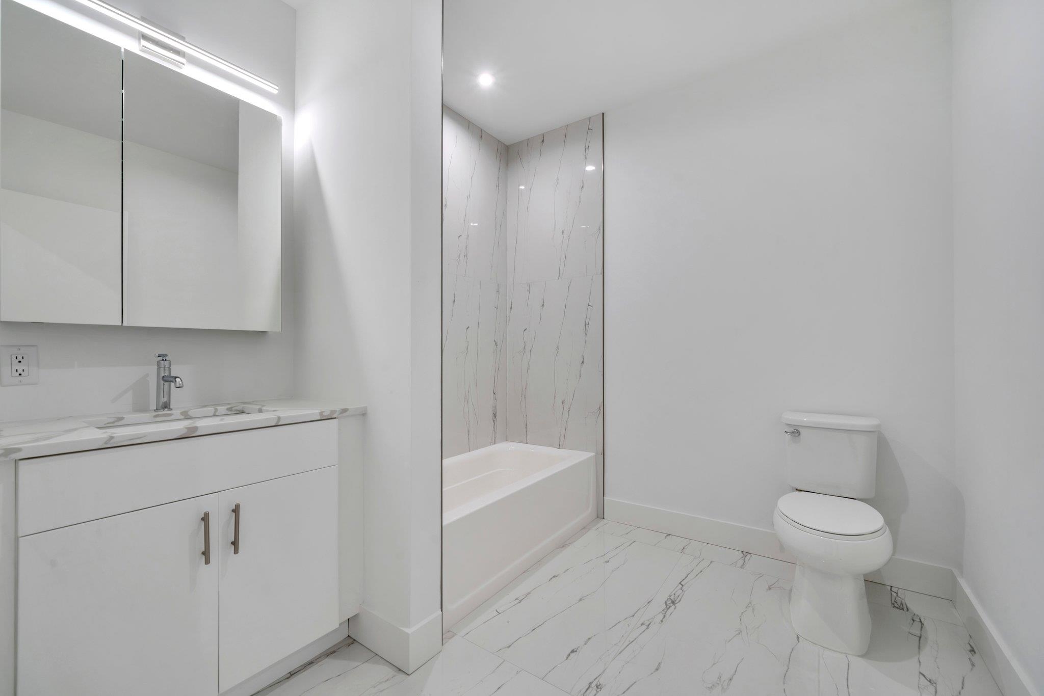 # 250011015 - For Rent in North Bergen NJ