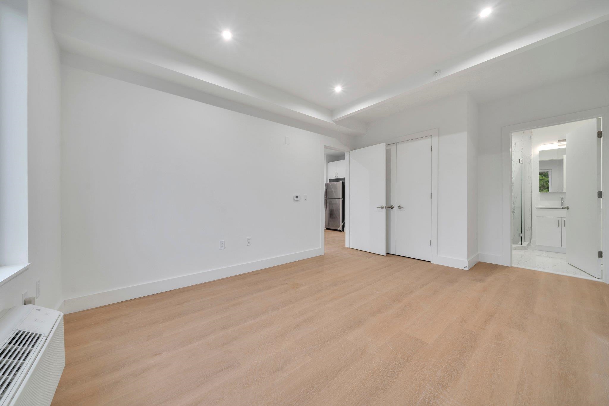 # 250011019 - For Rent in North Bergen NJ