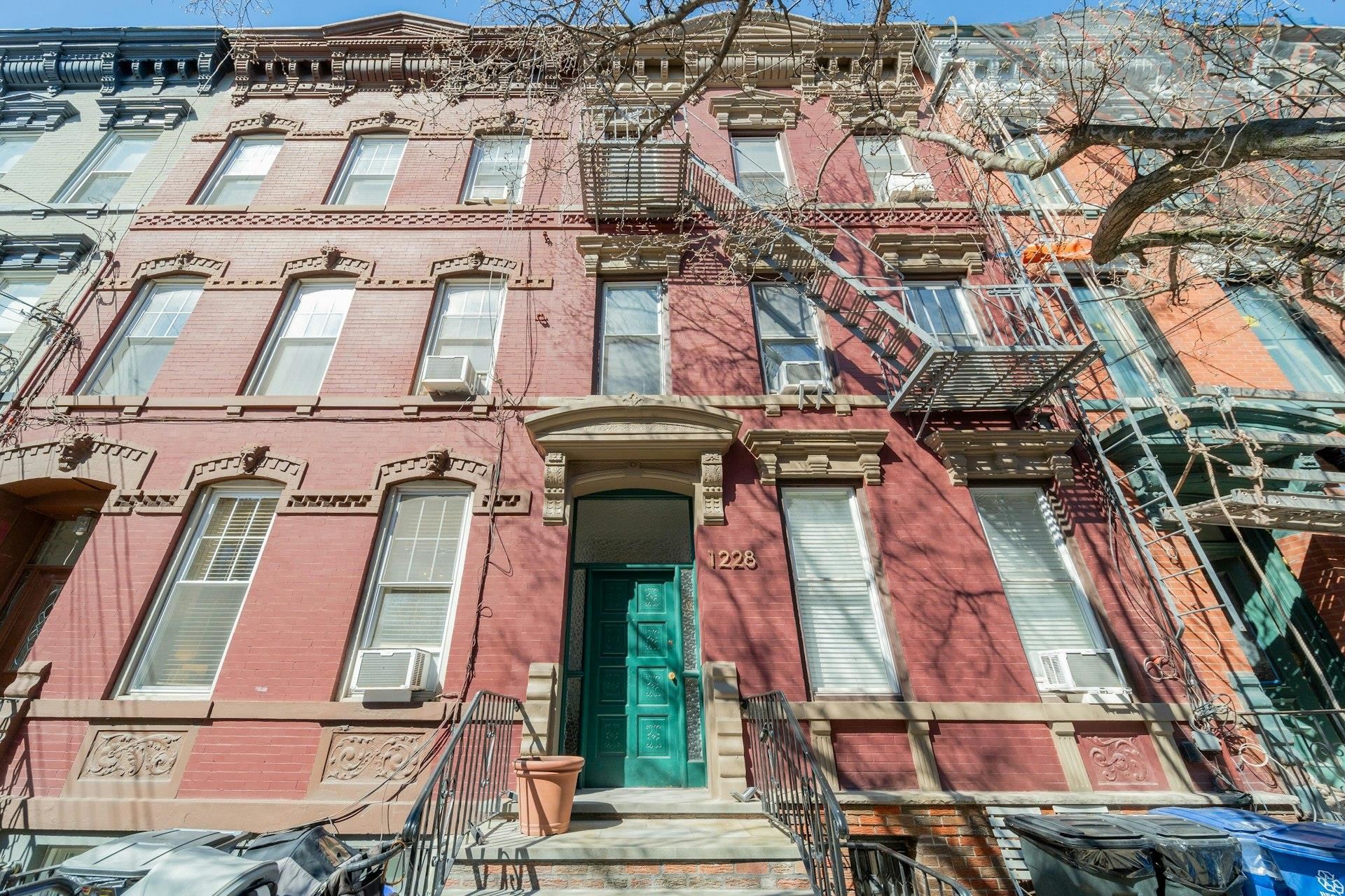 # 250011031 - For Rent in Hoboken NJ