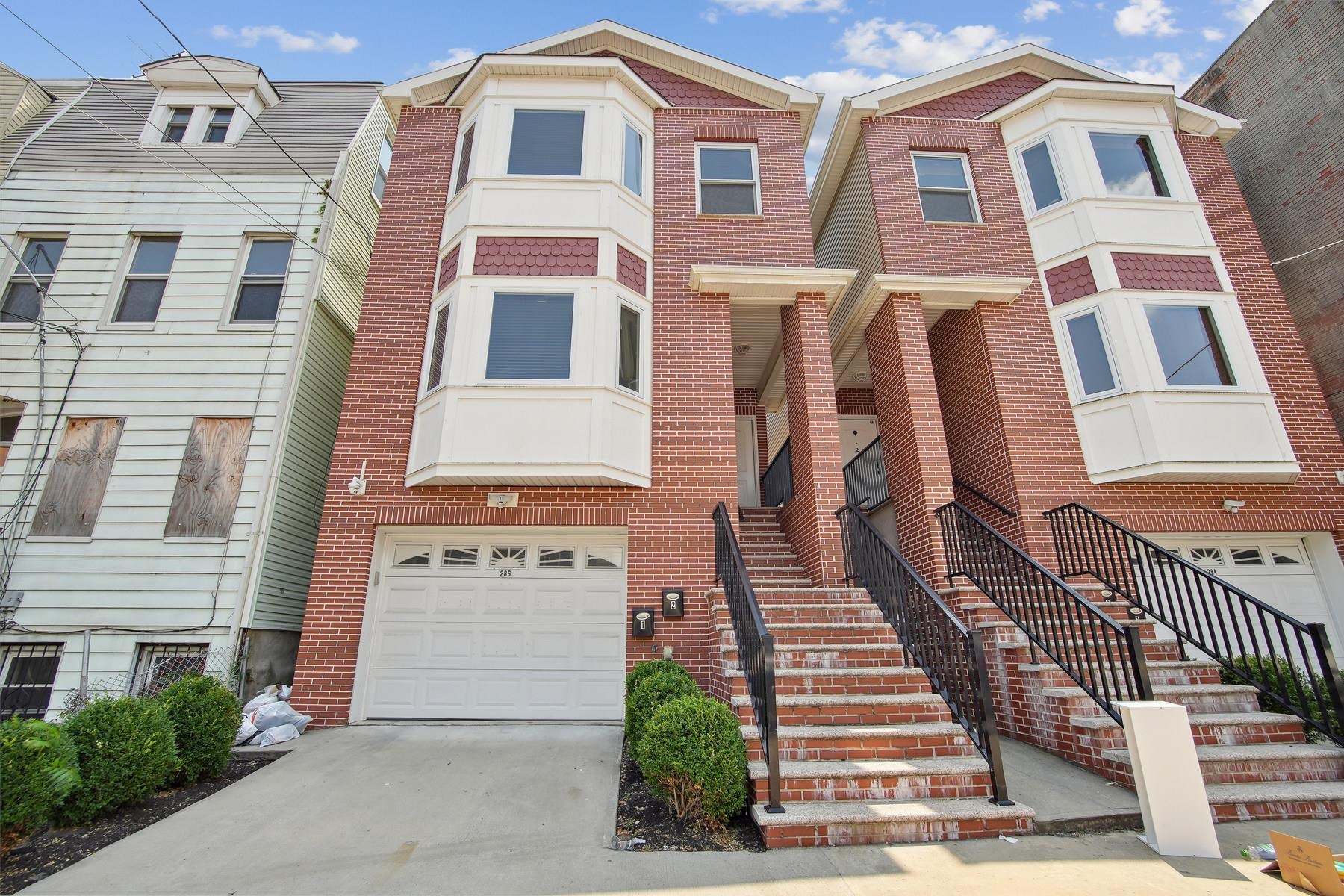 # 250011074 - For Rent in JERSEY CITY - Bergen-Lafayett NJ