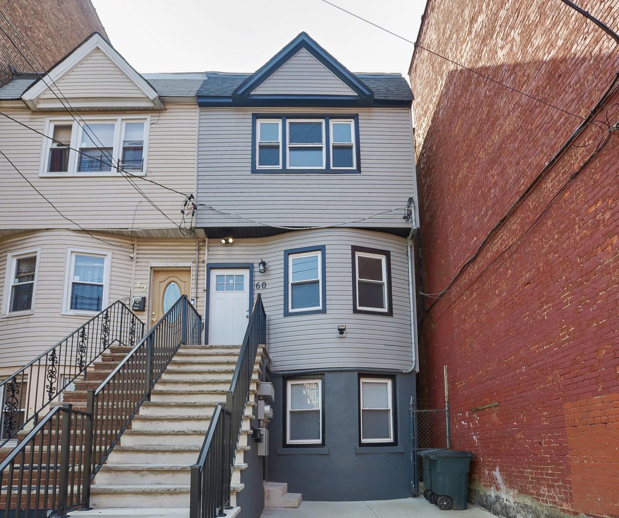 # 250011075 - For Rent in JERSEY CITY - Journal Square NJ
