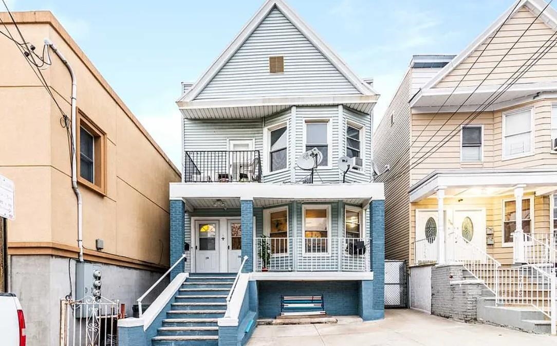 # 250011122 - For Rent in JERSEY CITY - West Bergen NJ