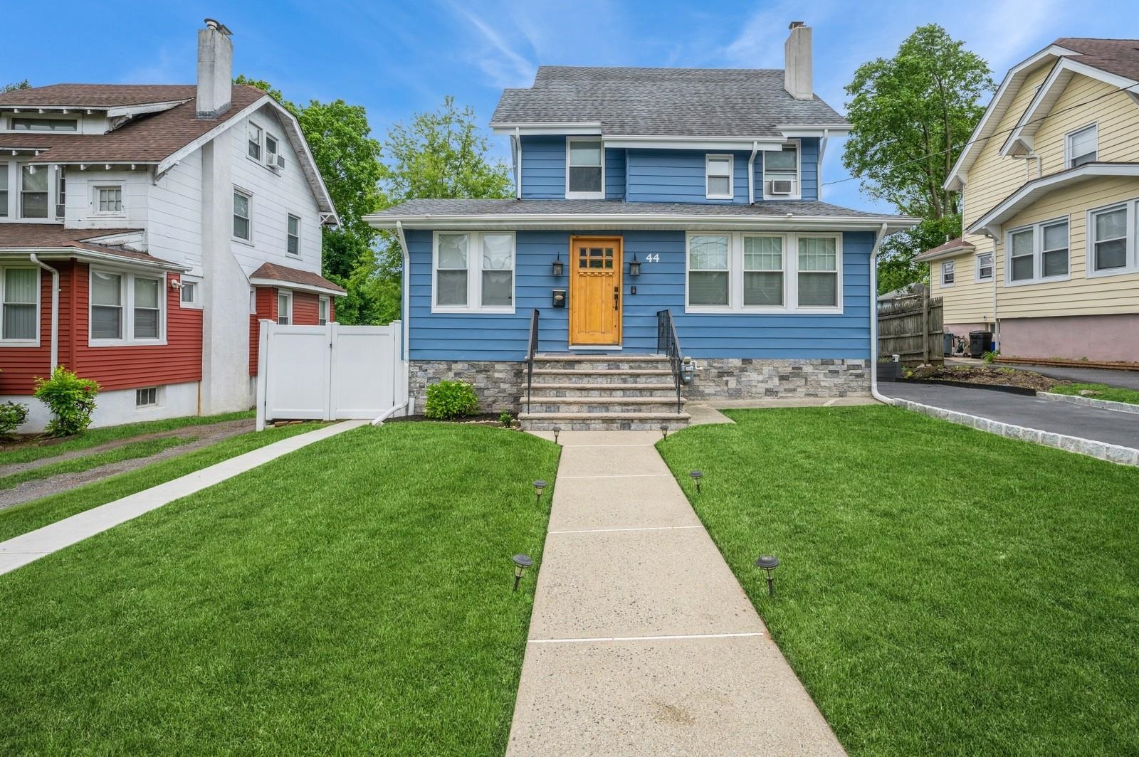 # 250011129 - For Rent in Teaneck NJ
