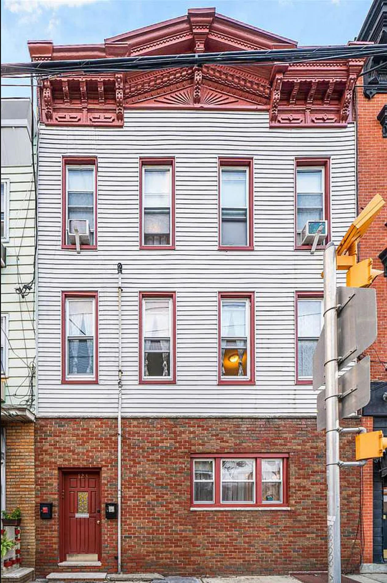 # 250011195 - For Rent in JERSEY CITY - Heights NJ