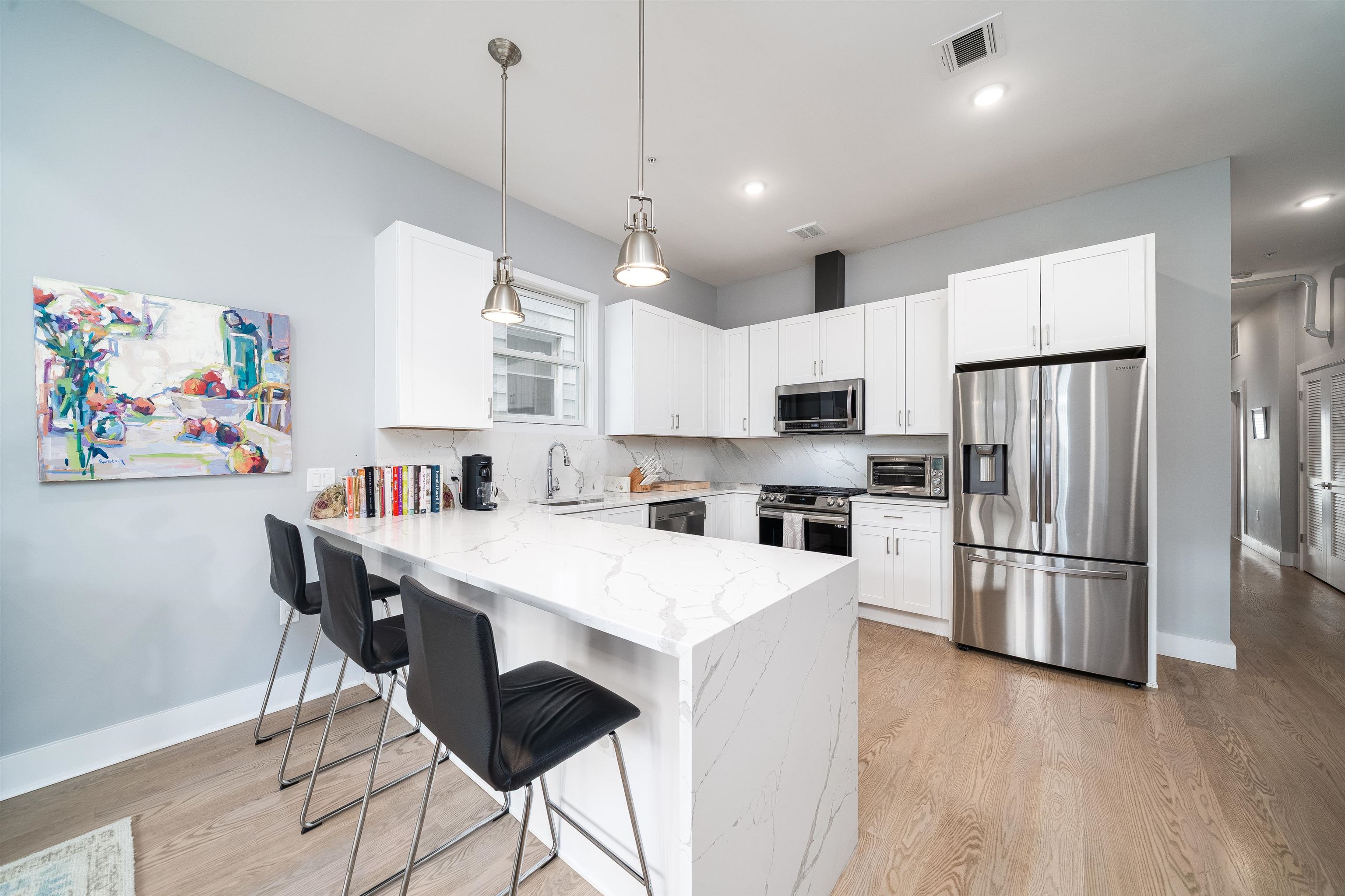 # 250011201 - For Rent in JERSEY CITY - Heights NJ