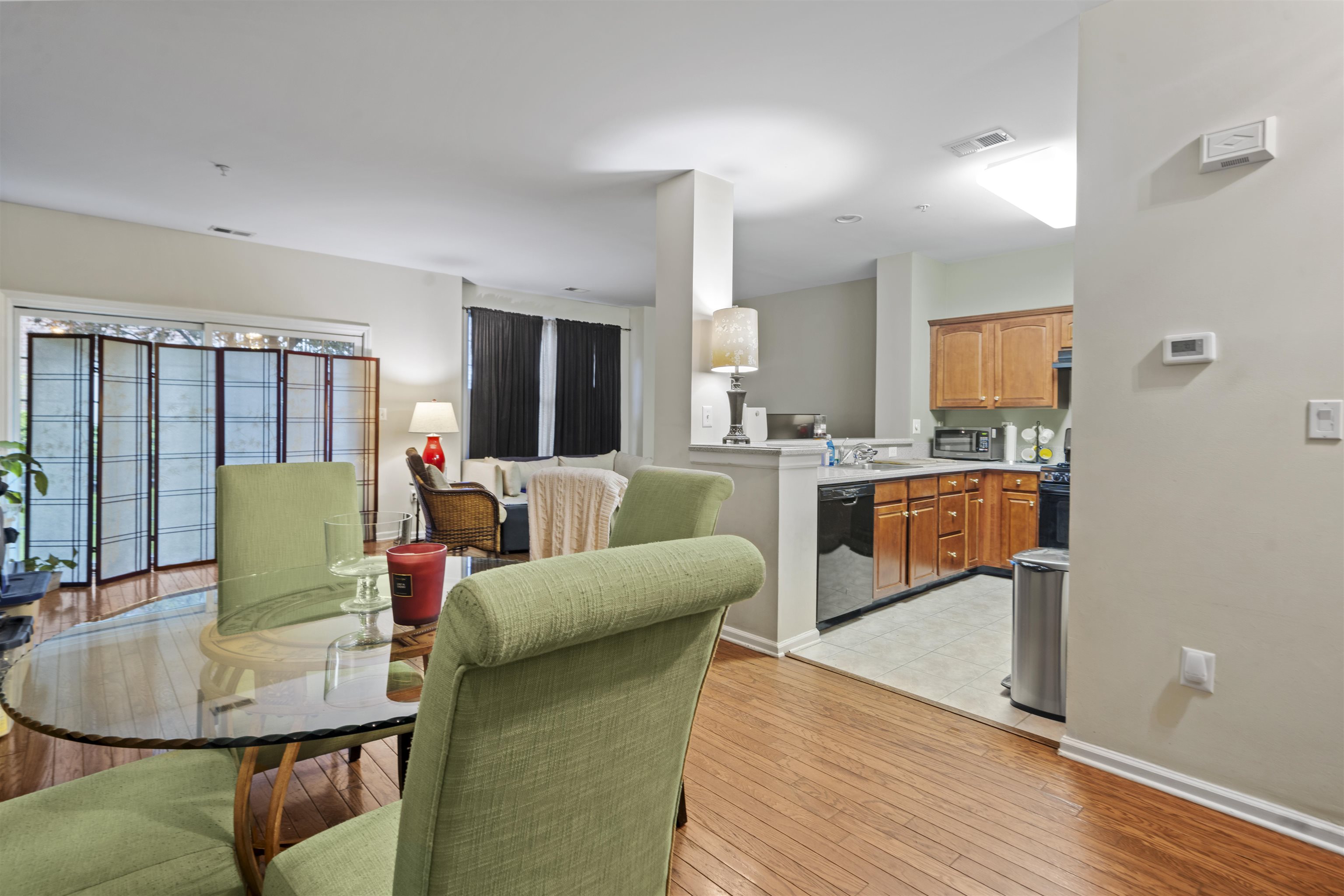 # 250011204 - For Rent in Guttenberg NJ