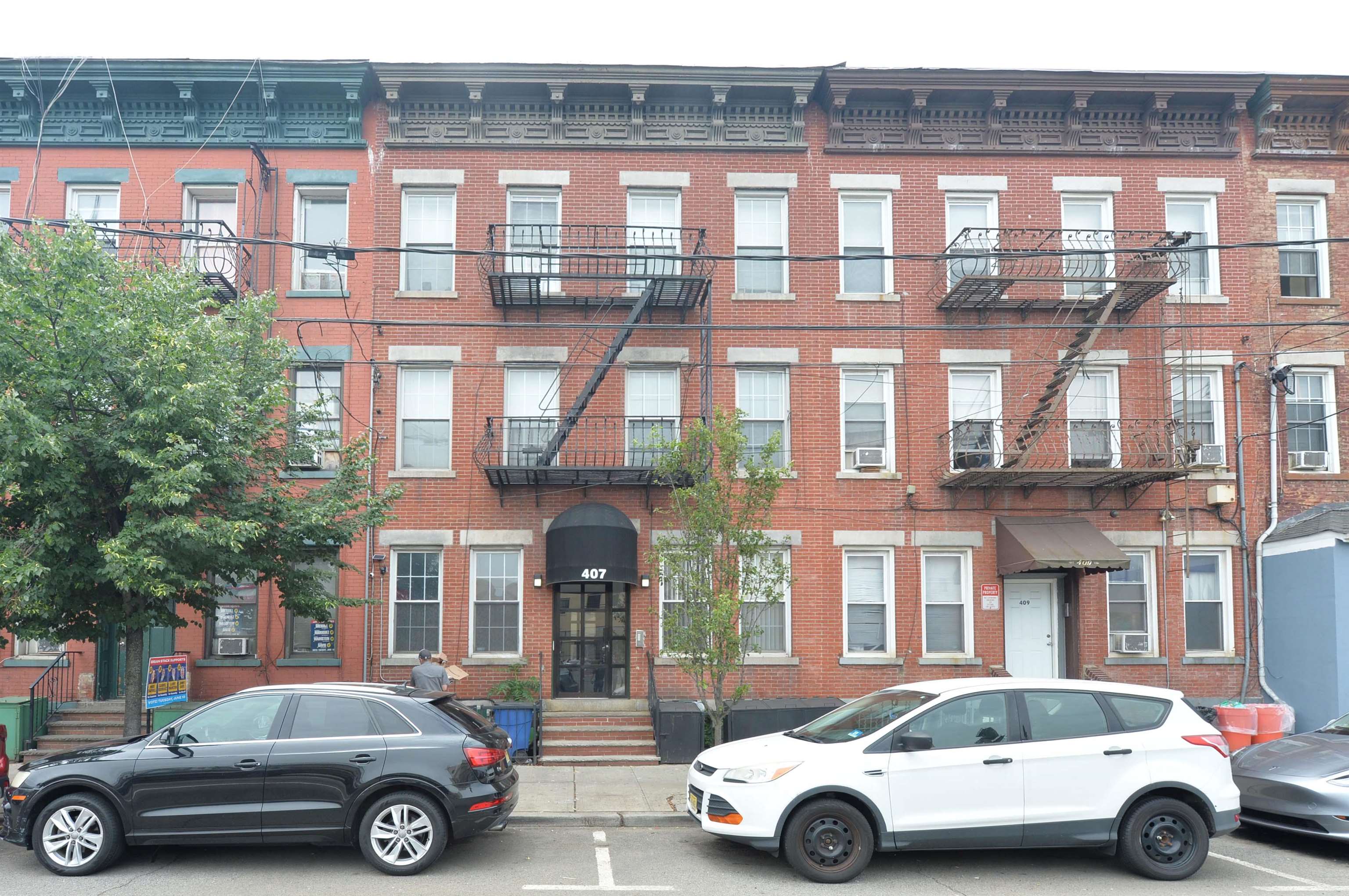 # 250011208 - For Rent in Union City NJ