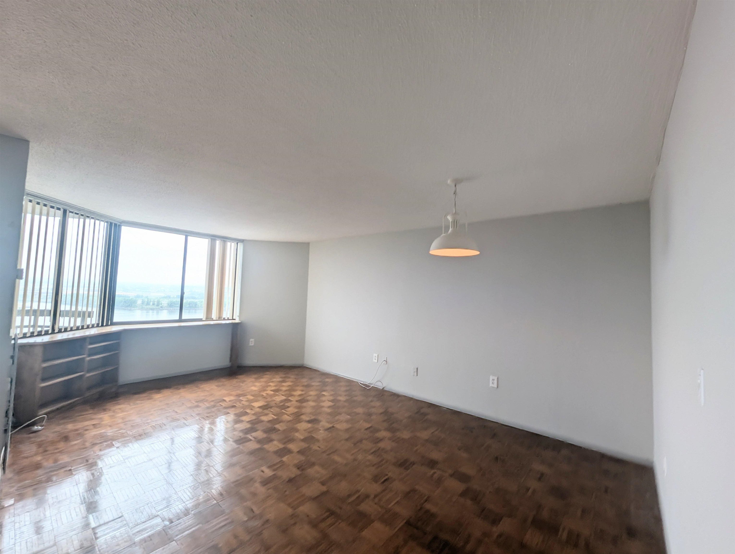 # 250011259 - For Rent in Secaucus NJ