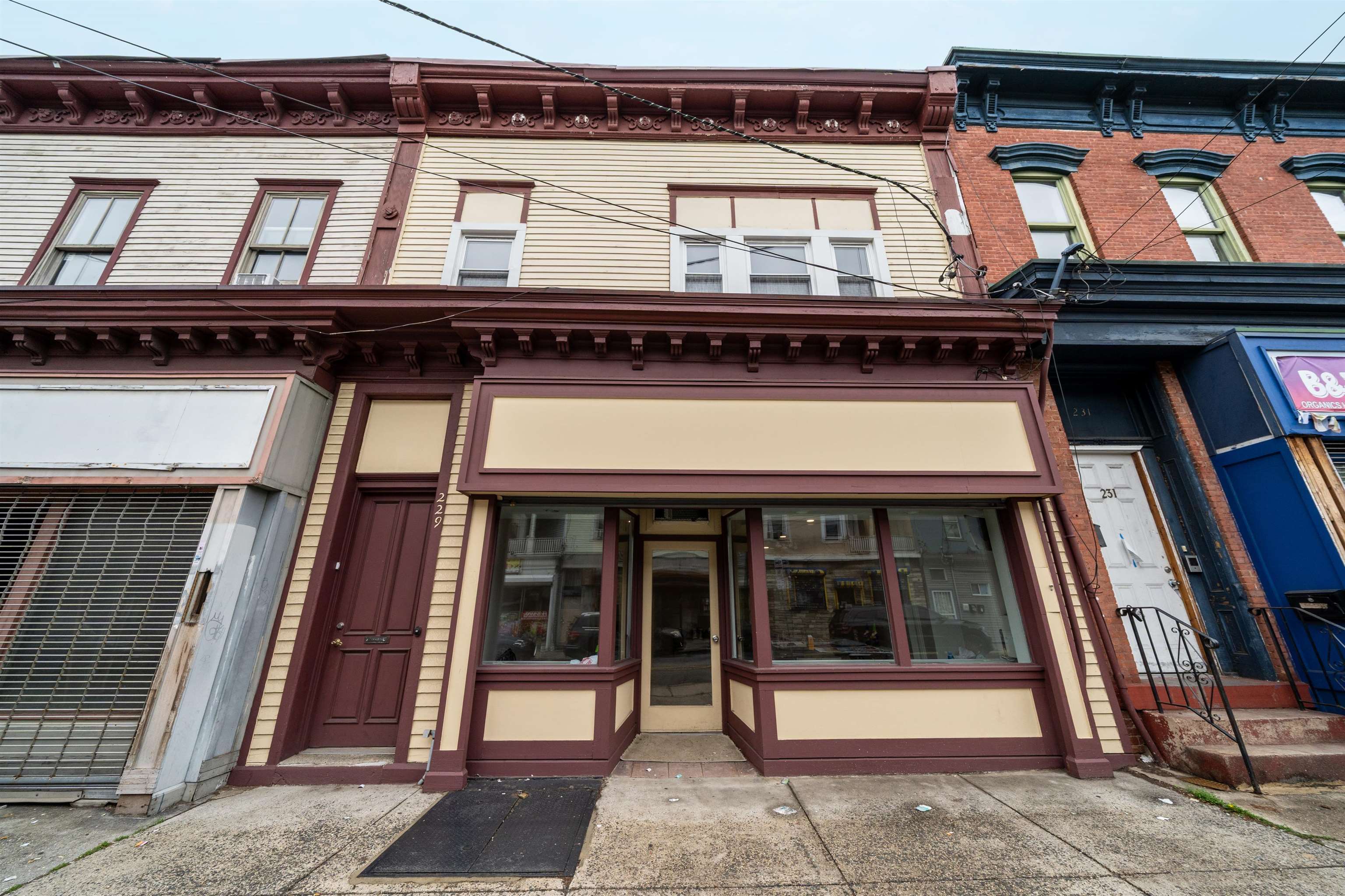 # 250011281 - For Rent in JERSEY CITY - Greenville NJ
